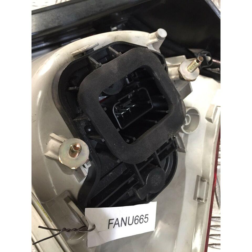 Fanale post sx usato Vw golf 5 FANU665