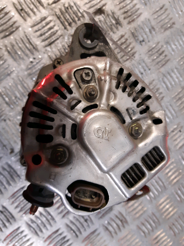 Alternatore Toyota yaris 1.0b ALT611 27060-0J040