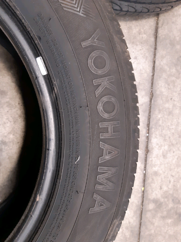 N.2 gomme Yokohama geolandar suv 235 60R16 104V GOMMUS118