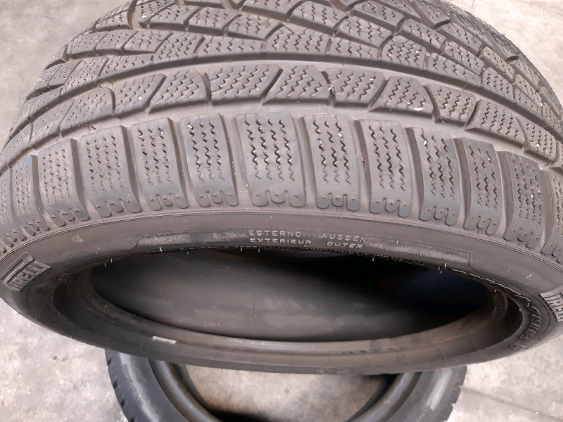 N.2 gomme m+s Pirelli sottozero 205 50R17 89H GOMMUS089