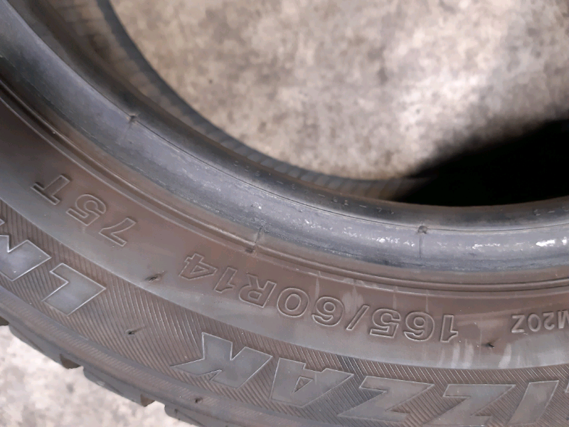 N.4 gomme m+s Bridgestone 165 60R14 75T GOMMUS087