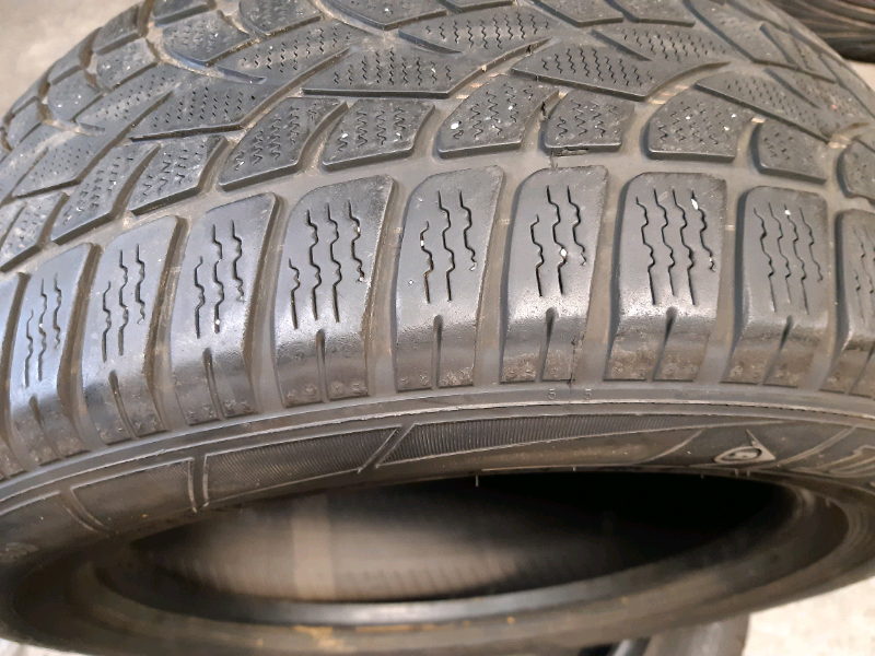 N.2 gomme m+s Dunlop 225 55R1695H GOMMUS140