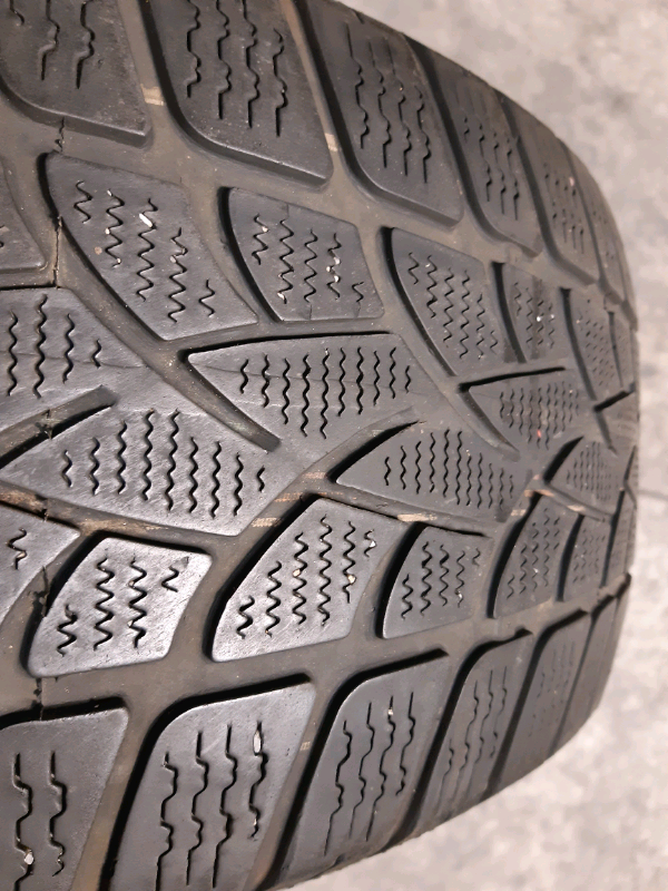 N.2 gomme m+s Dunlop 225 55R1695H GOMMUS140