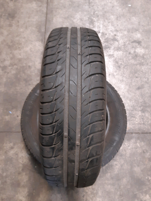 N.2 gomme estive Kleber 165 65R14 79T GOMMUS152