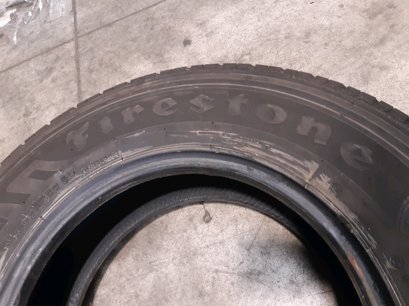 N.2 gomme Firestone da carico 215 70R15C GOMMUS202