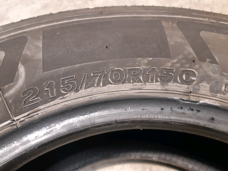 N.2 gomme Firestone da carico 215 70R15C GOMMUS202