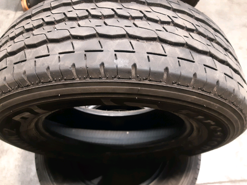 N.2 gomme Firestone da carico 215 70R15C GOMMUS202