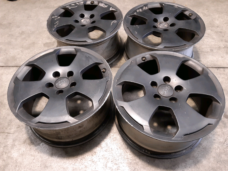 N.4 cerchi in lega Audi A3/A4 17&quot; 7,5jx17H2 ET56