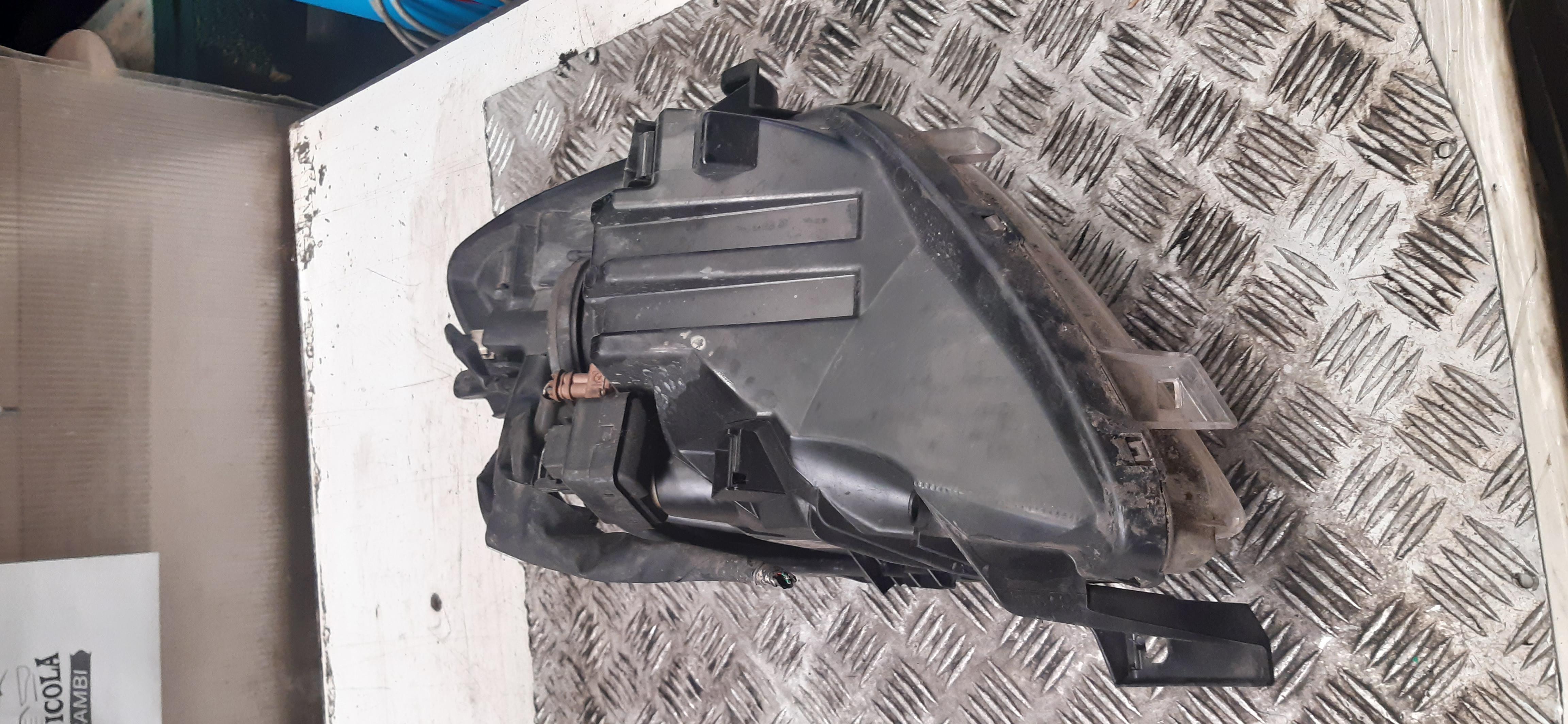 Faro Ant DX Toyota Yaris 5P 1.0B 2008 89900736 FANU1157