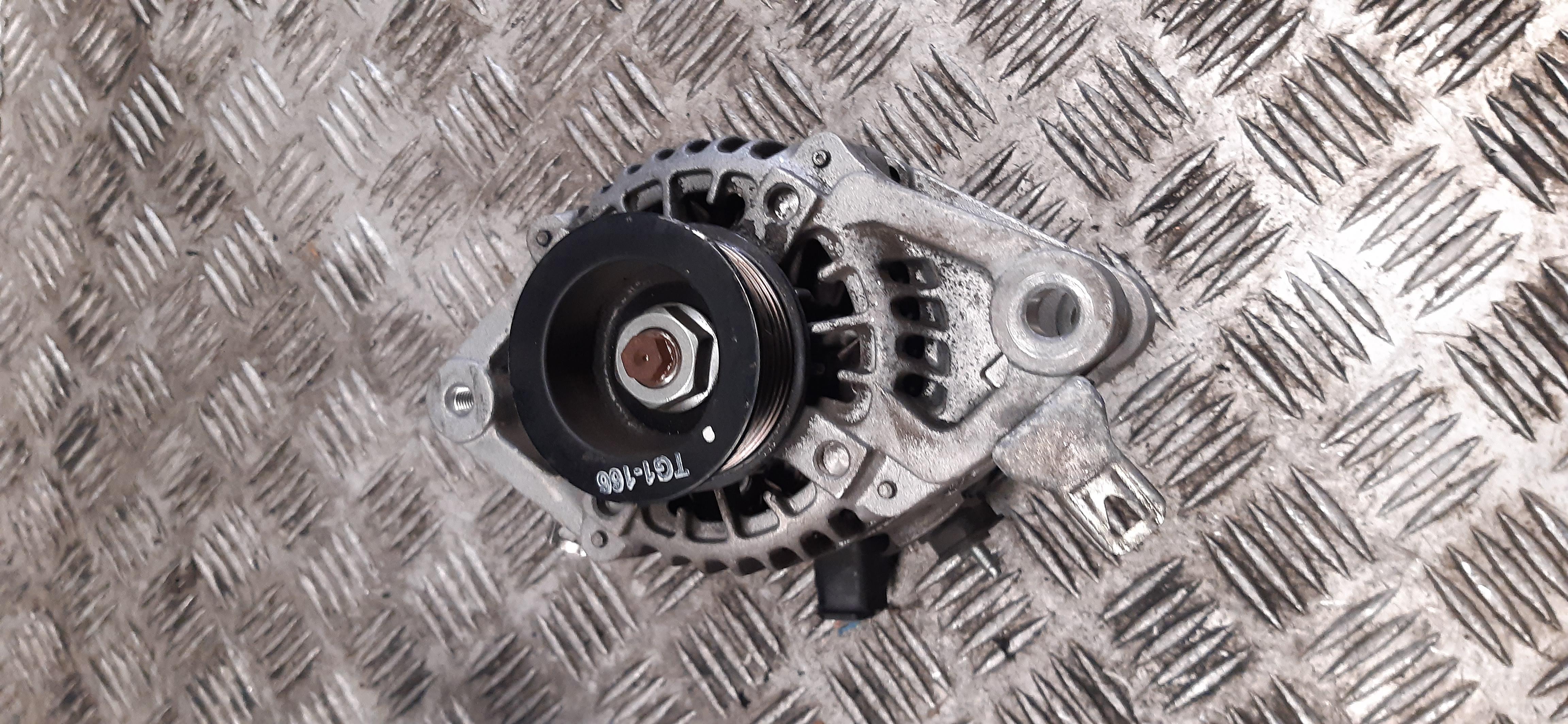 Alternatore Toyota Yaris 1.0b 2008 1KR 1042109240 ALT723