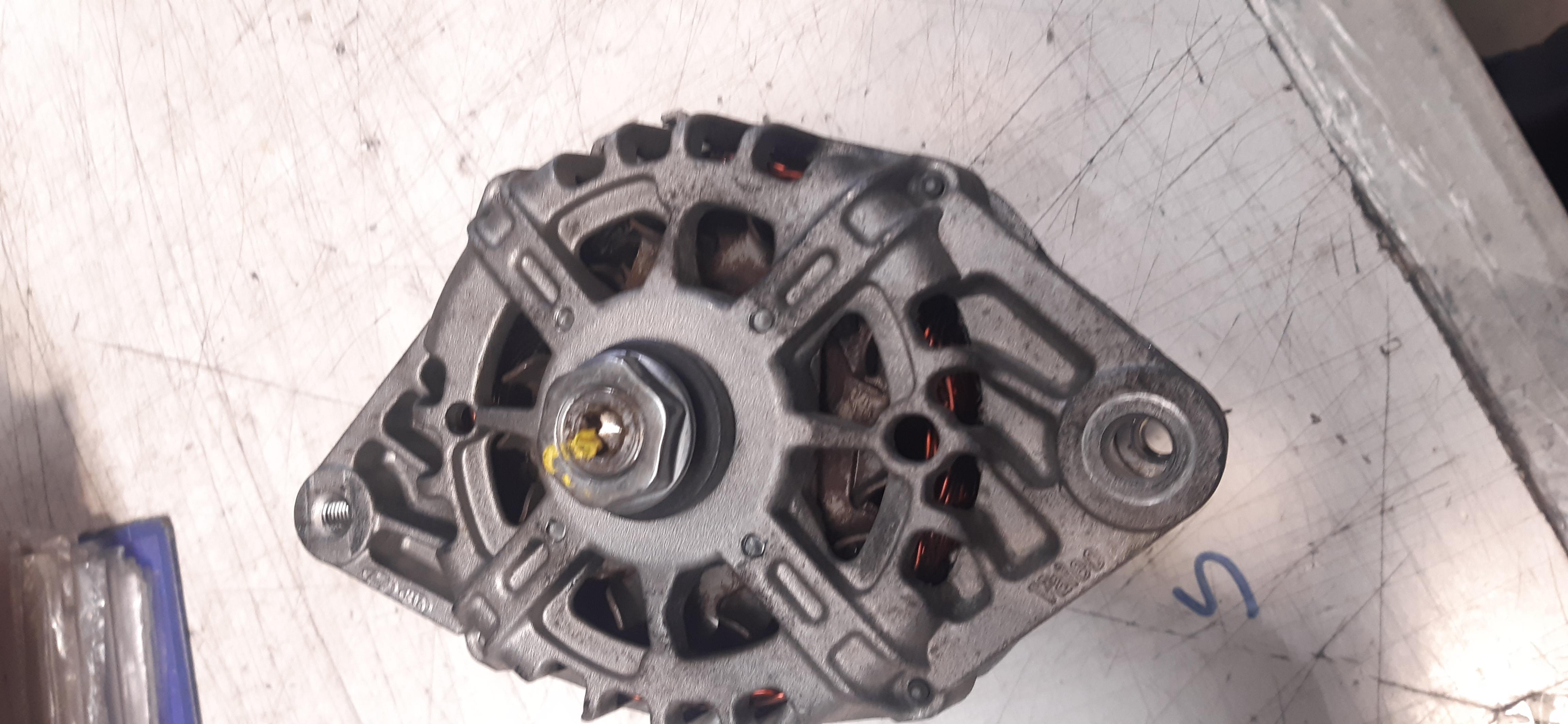 Alternatore Hyundai veloster 4porte anno 2013 373002B101 ATL726