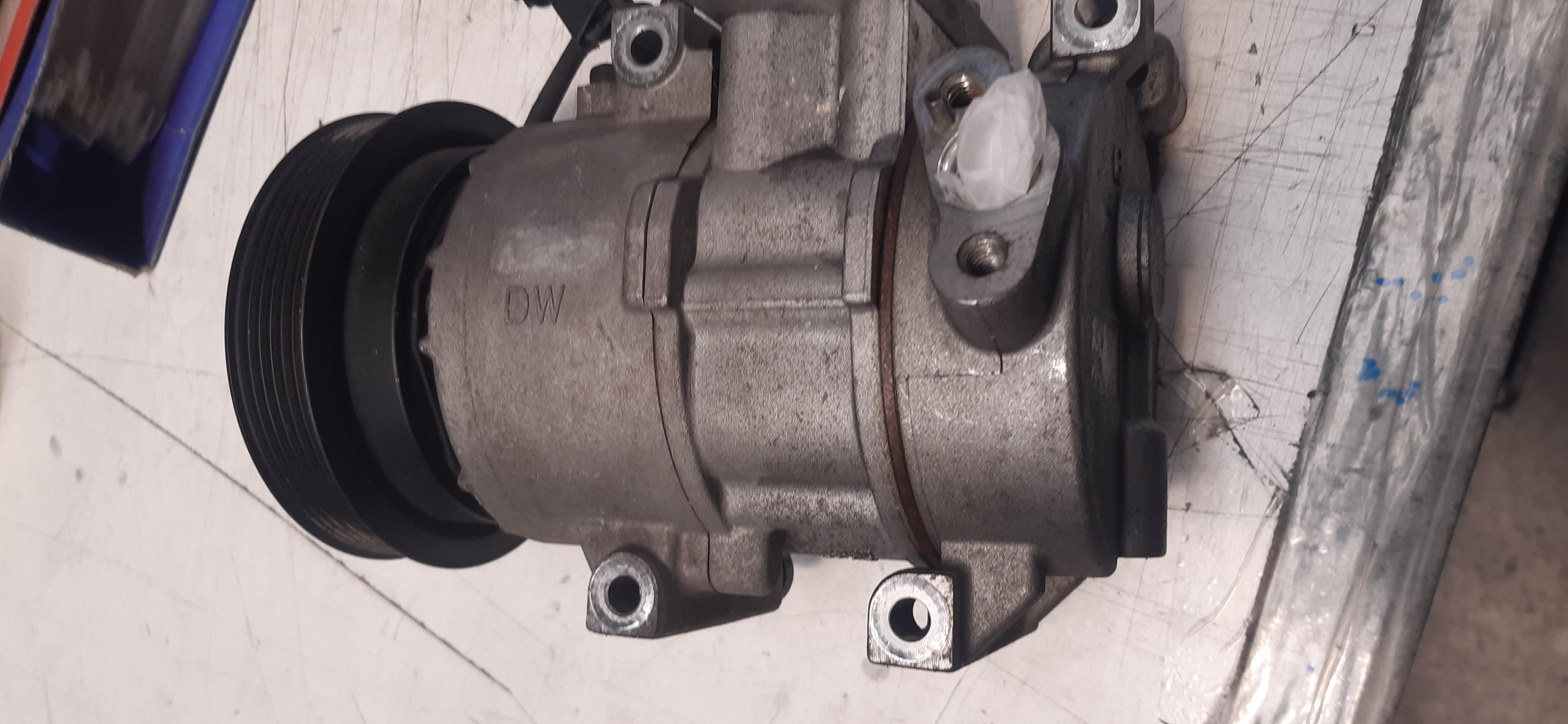 Compressore clima HYUNDAI VELOSTER 4PORTE ANNO 2013 1.6B G4FD COMU703