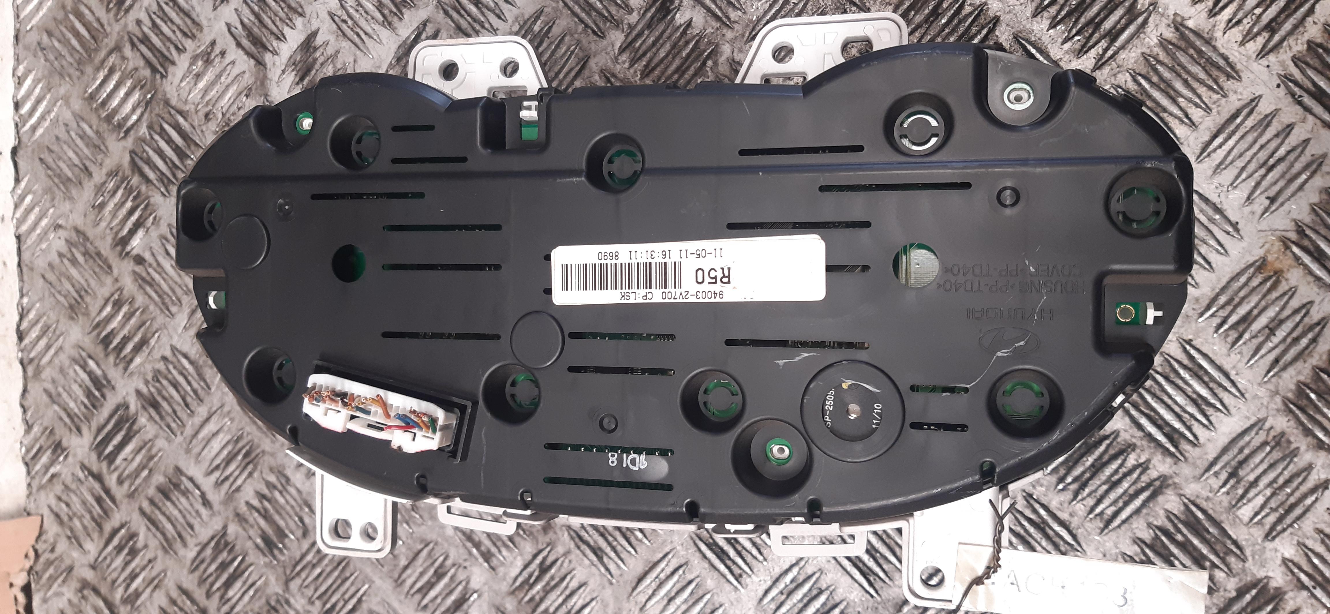 Tachimetro Hyundai Veloster 4P 1.6b 2013 940032V700 TACH183