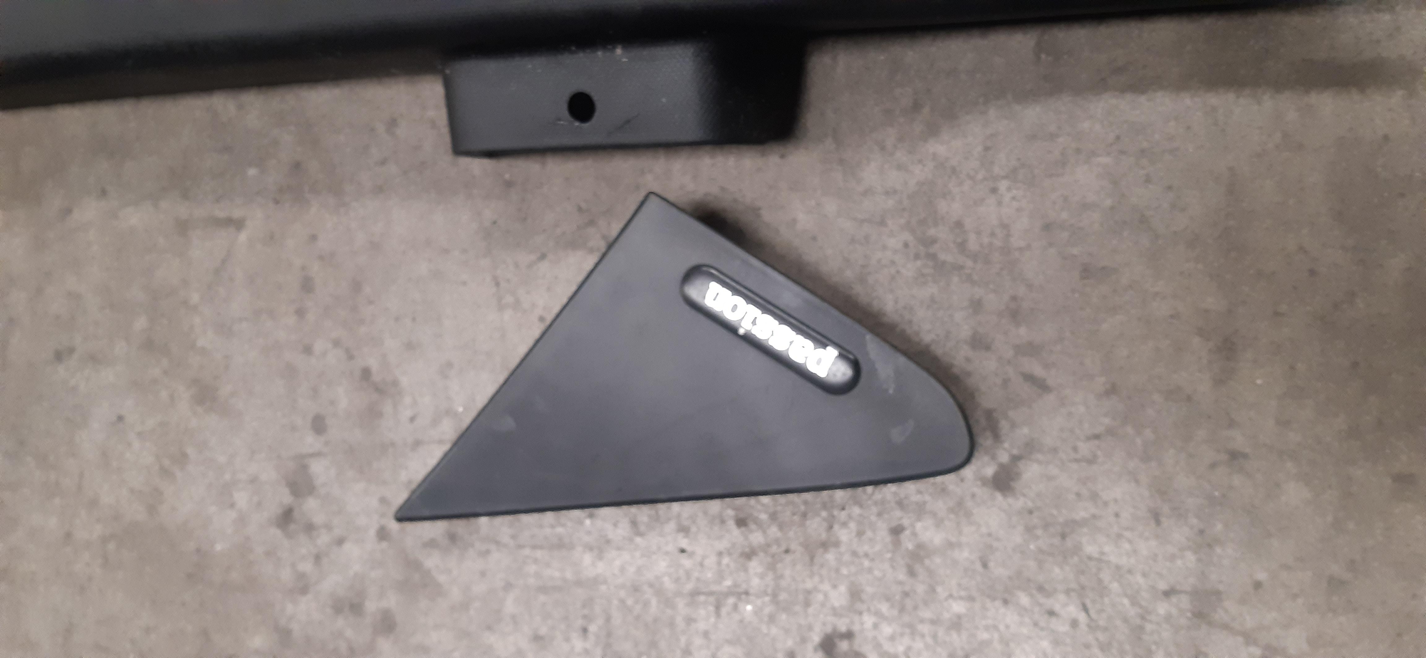 Interno completo di plastiche e tappetini in tessuto nero e grigio chiaro Smart Fortwo 3P 2017 