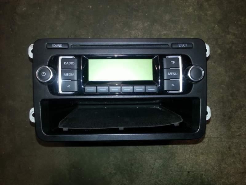 Autoradio cd usata VW GOLF 6 1.6 TDI 2012 cod. 5k0035156