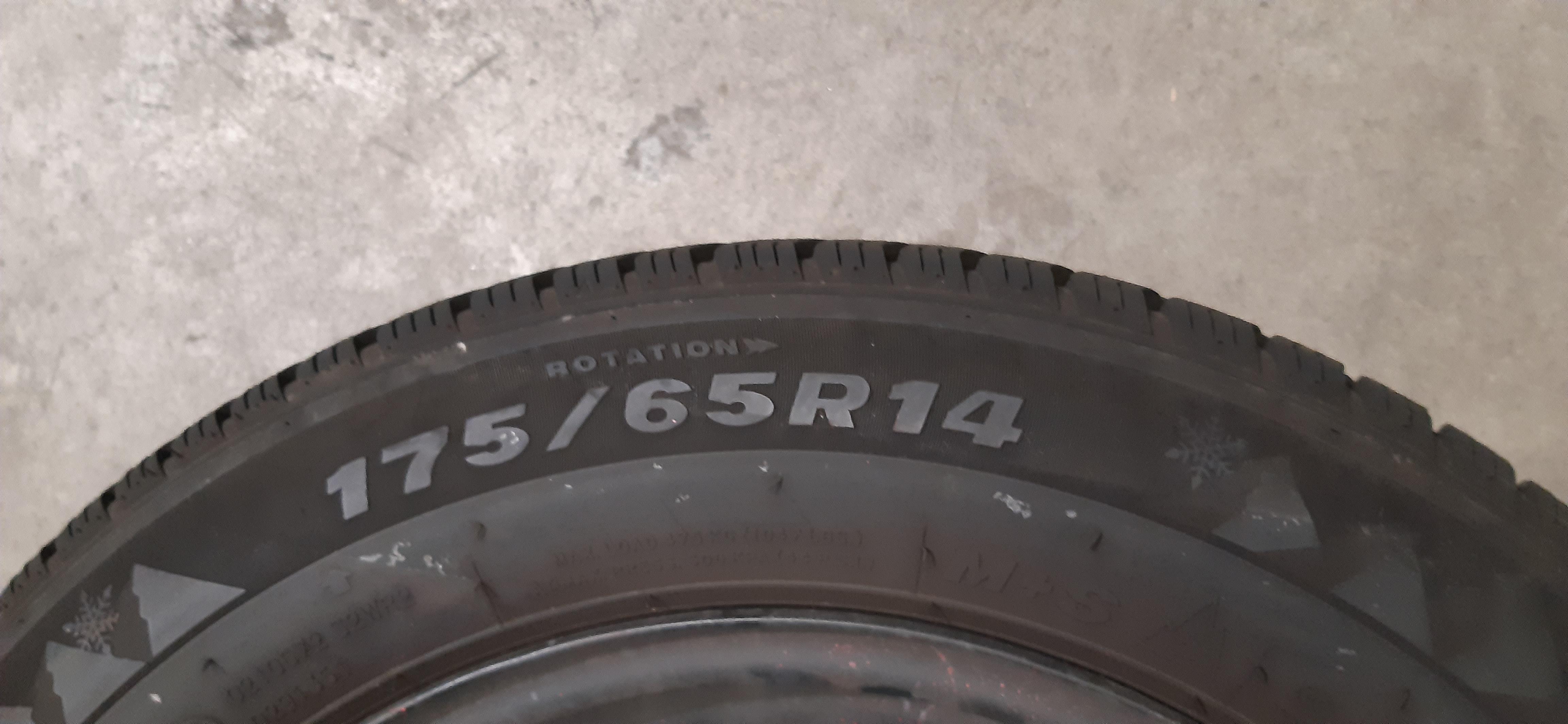 N.4 cerchi in ferro con gomme Fiat 500 175 65 R14 DOT2919 GOMMUS238