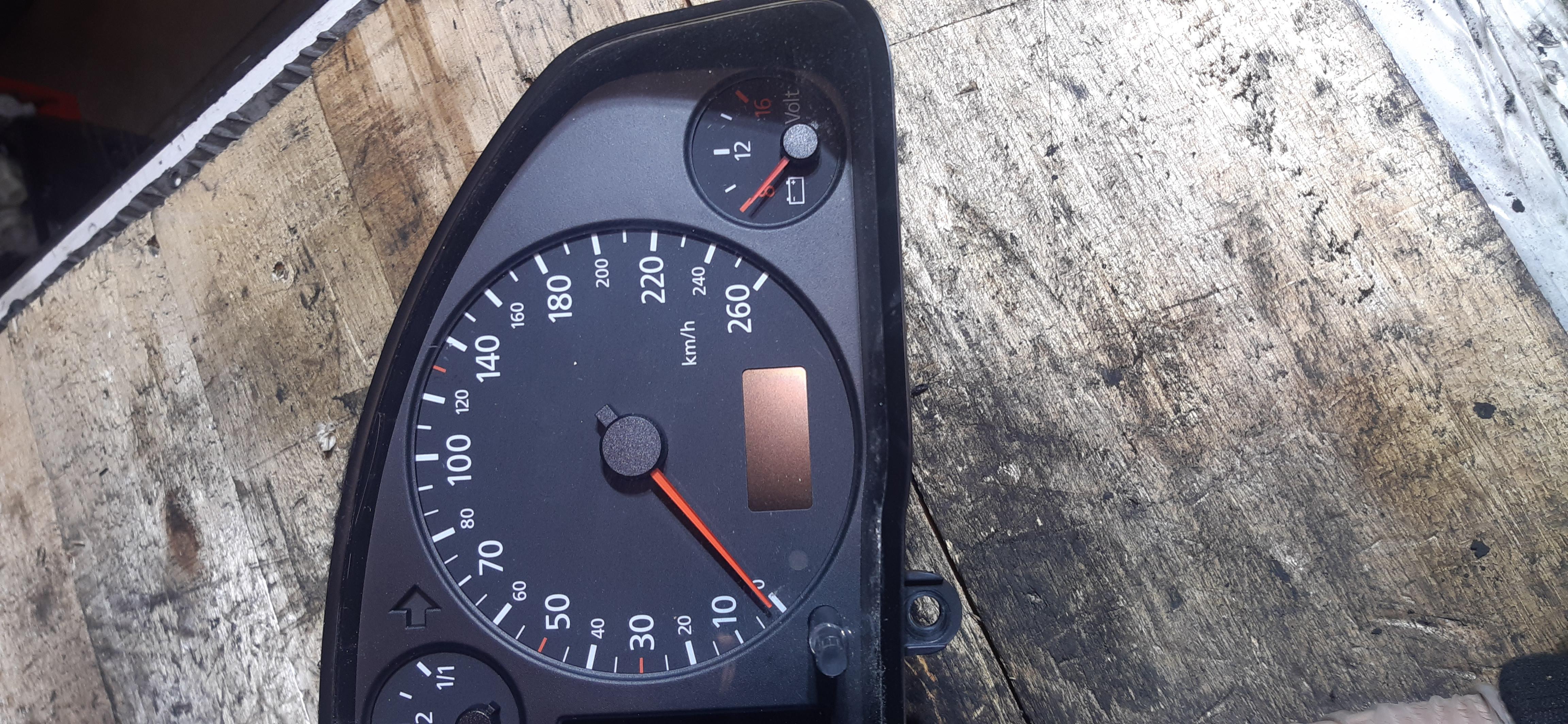 Tachimetro Audi A6 2.8B V6 2001 4B0920932 TACH348