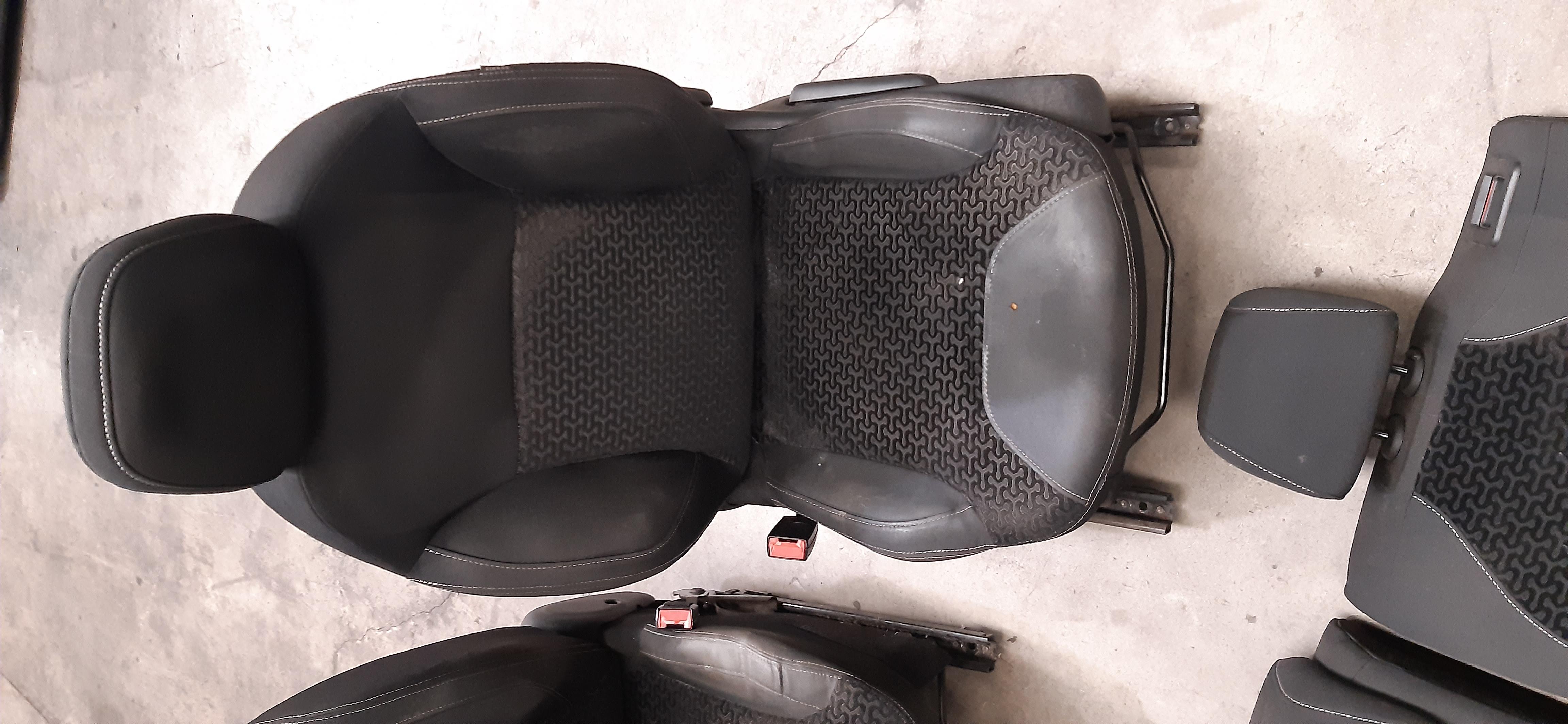 Interno completo di pannelli in Tessuto nero Citroen C3 5P 2015 