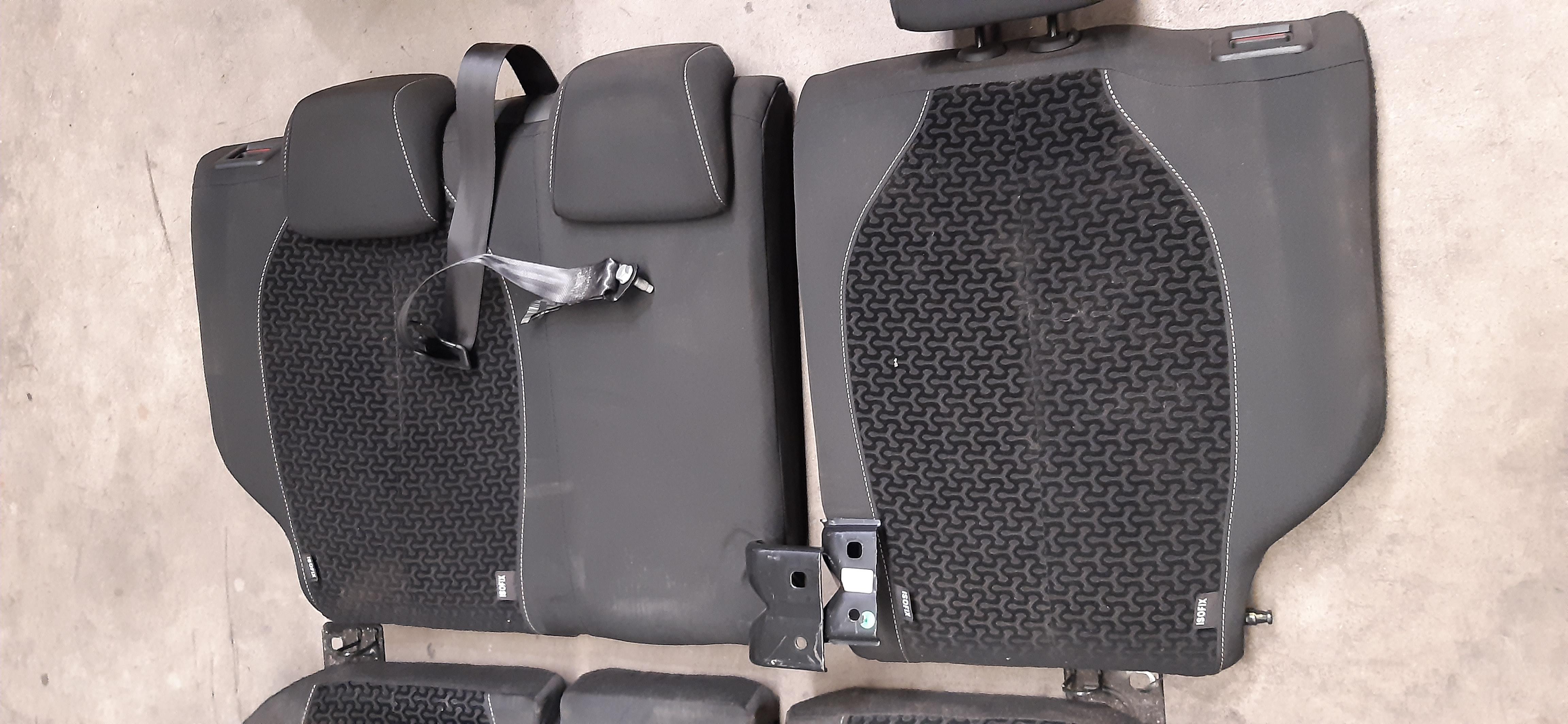 Interno completo di pannelli in Tessuto nero Citroen C3 5P 2015 