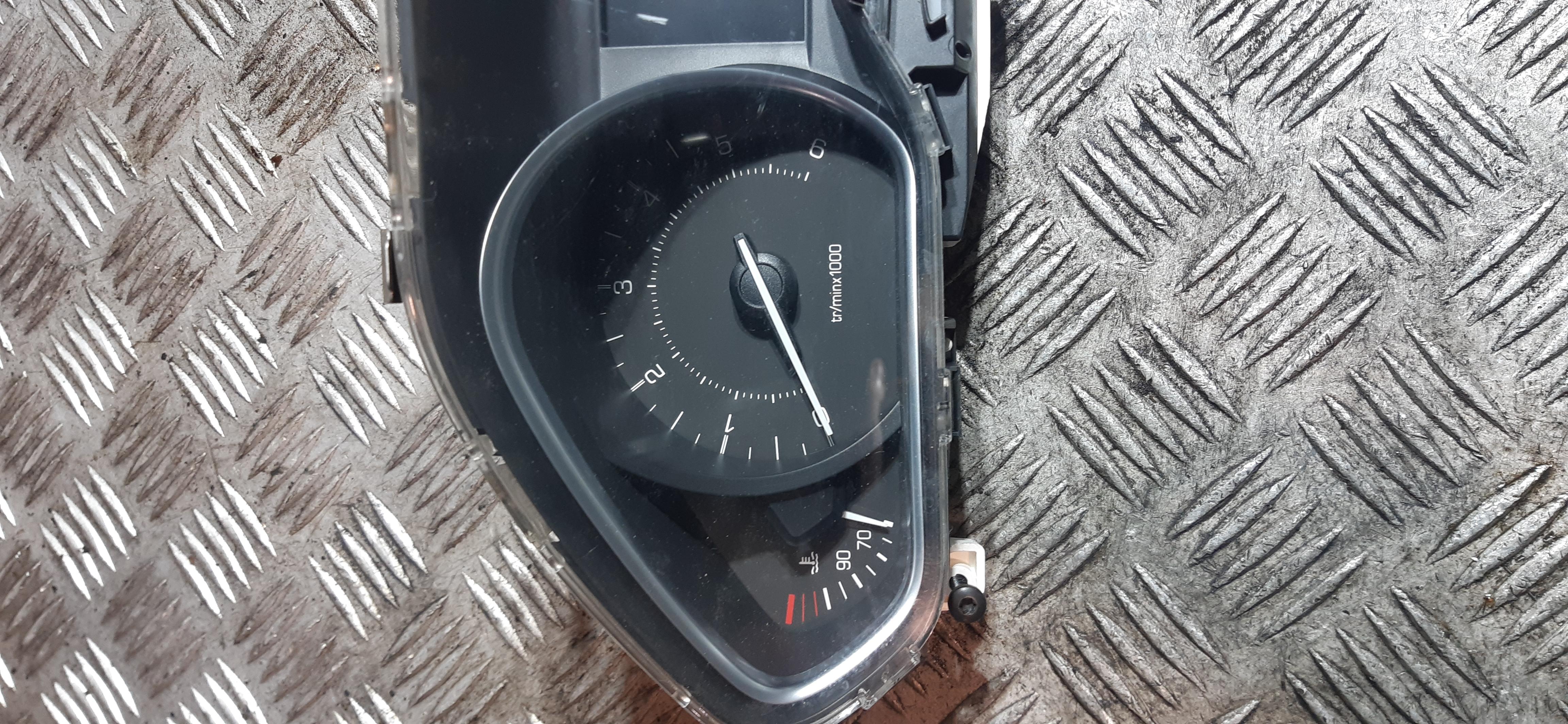 Tachimetro Peugeot 208 1.4HDI 2014 5P 9678558780 TACH359