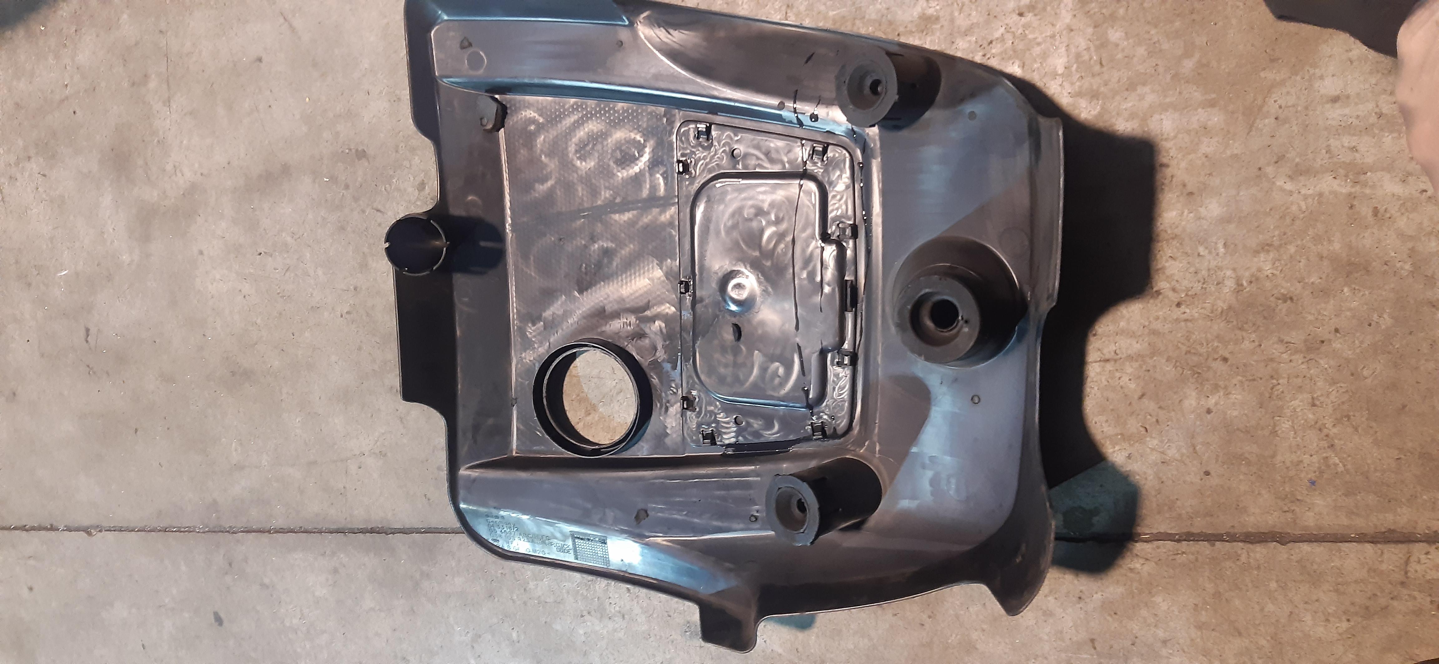 Copri motore VW Golf 4 1.9TDI 2002 038103925 PLS1996