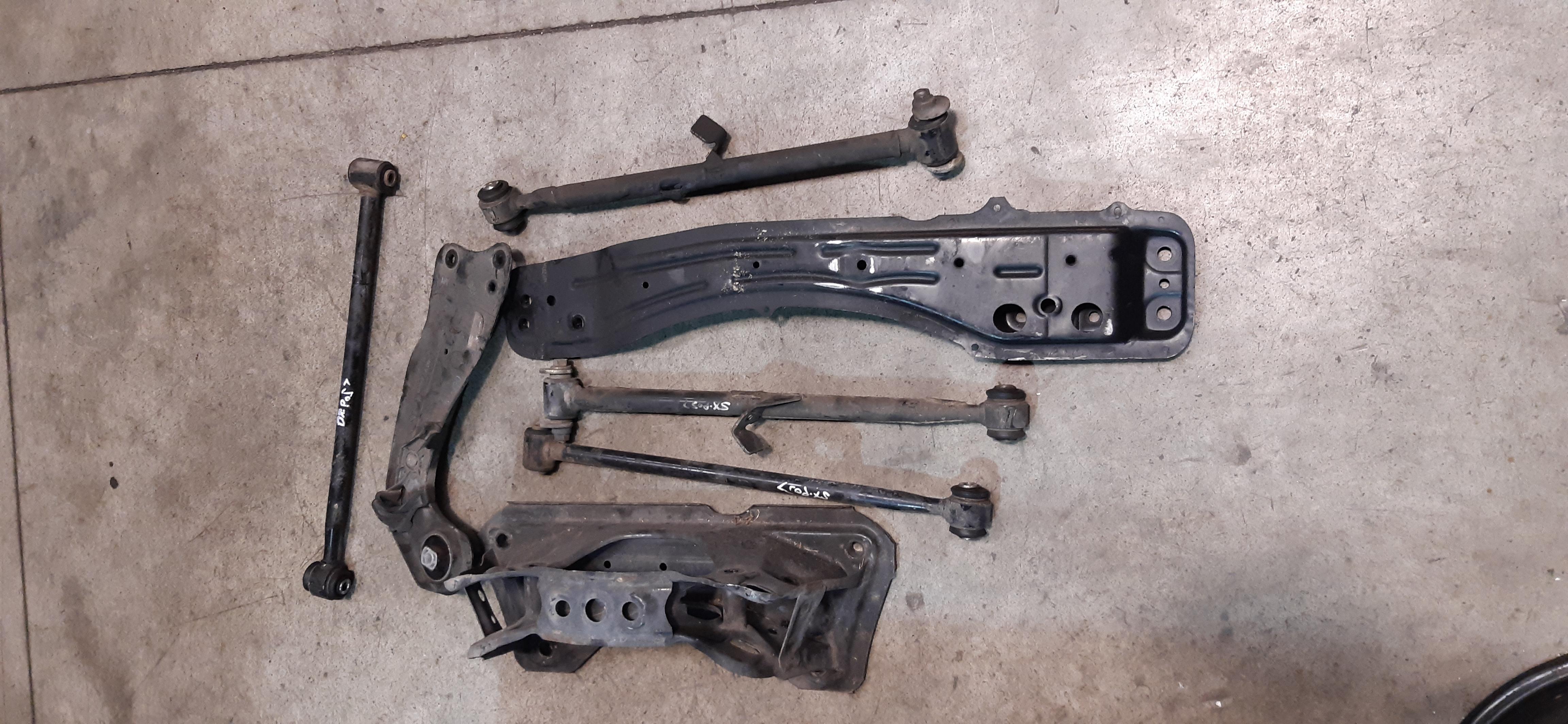 Culla differenziale più ponte assale posteriore Toyota Rav4 2.2TD 4X4 2009 MECC2061