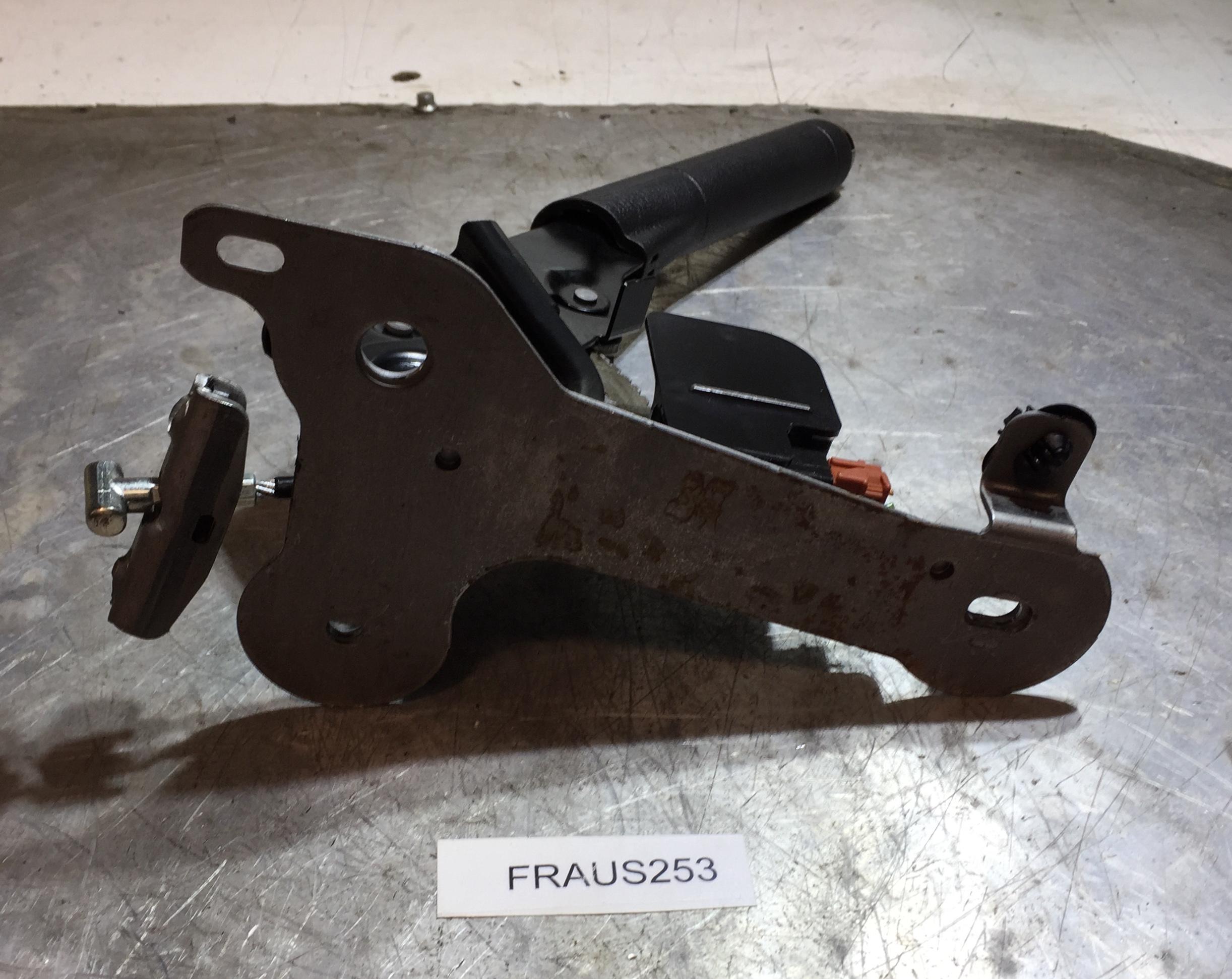 LEVA FRENO A MANO PEUGEOT 208 1.2B 2014 HM01 98062965ZD FRAUS253