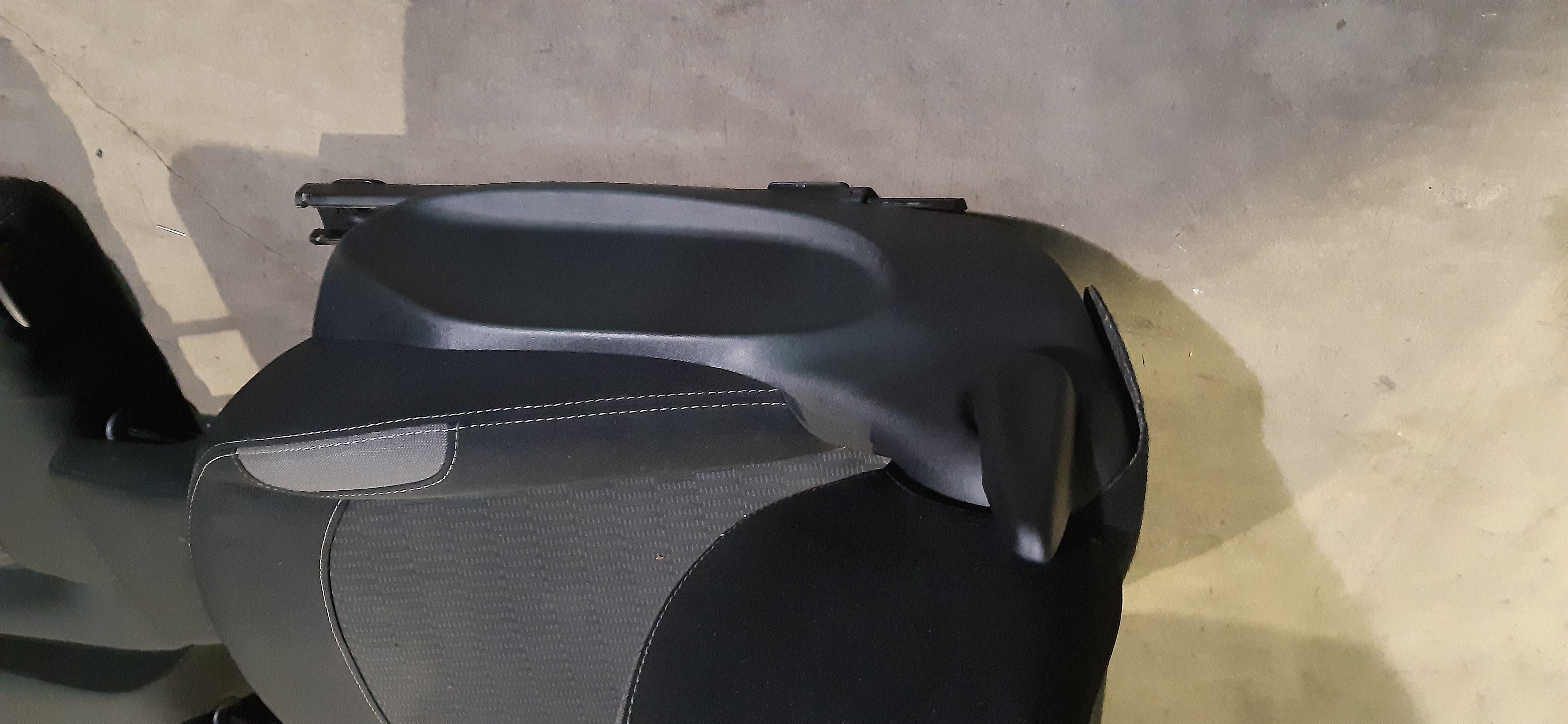 INTERNO COMPLETO DI PANNELLI IN TESSUTO NERO PEUGEOT 208 1.2B 2016