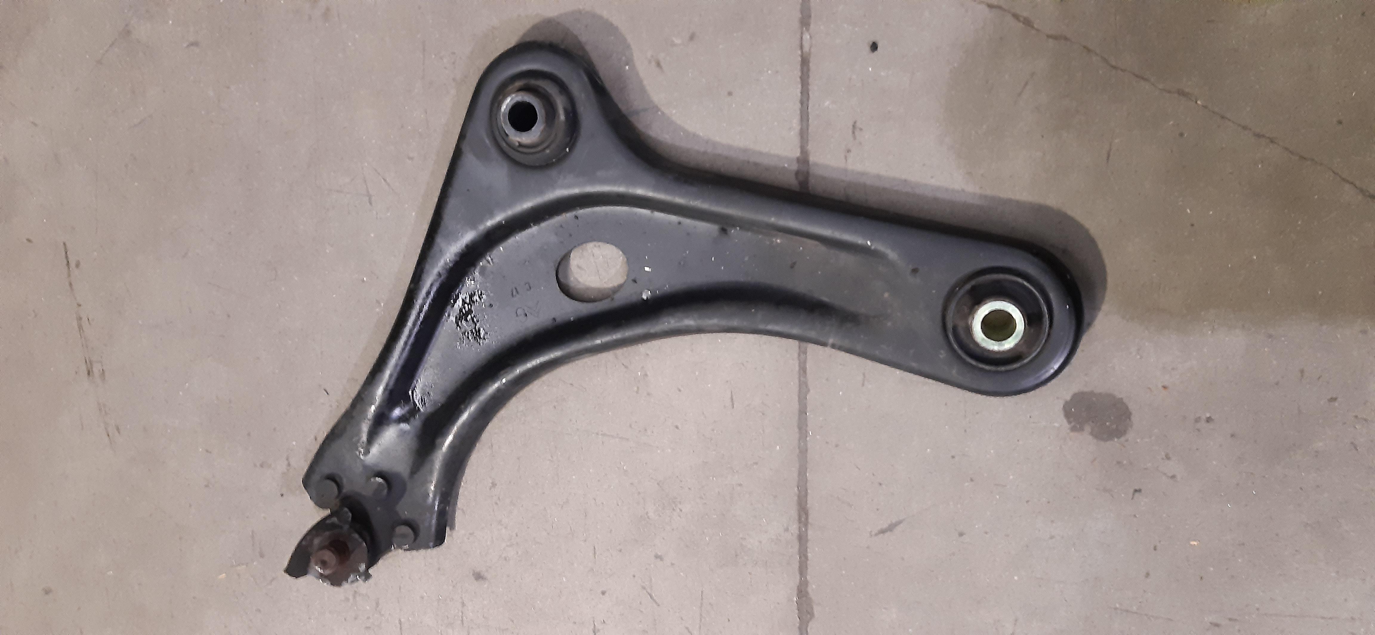 TRAPEZIO ANTERIORE SINISTRO PEUGEOT 208 1.2B 2016 HM01 MECC2994