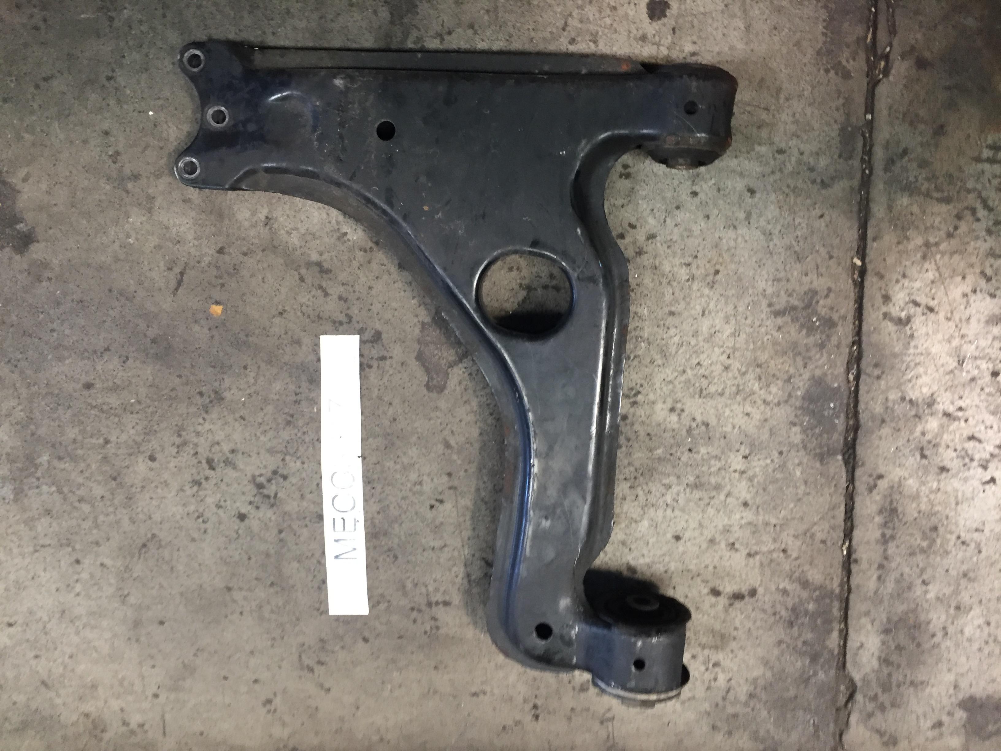 TRAPEZIO ANTERIORE DESTRO OPEL ZAFIRA 1.9 CDTI 8V 2007 MECC3017