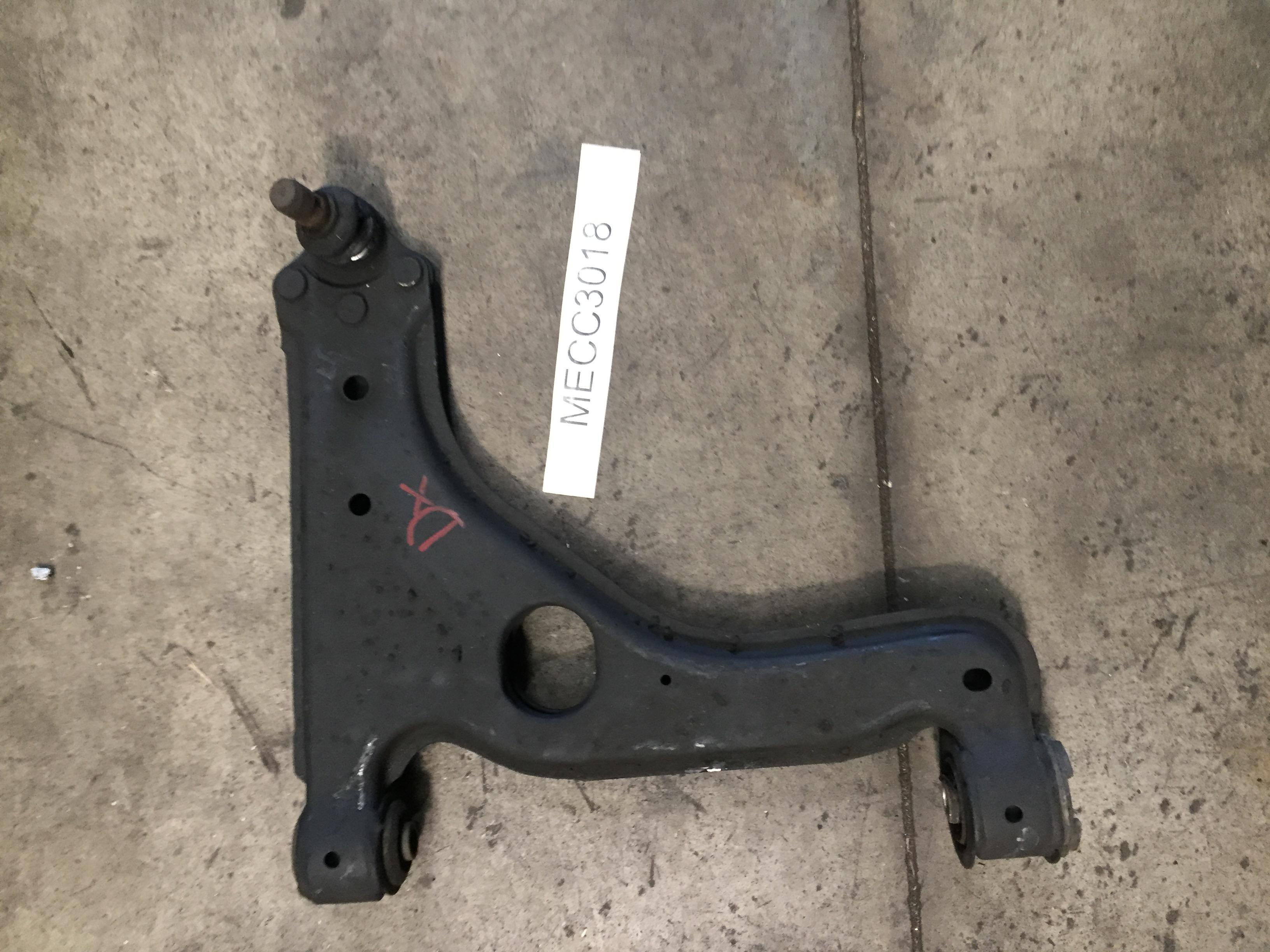 TRAPEZIO ANTERIORE DESTRO OPEL ZAFIRA 1.9 CDTI 8V 2007 MECC3018