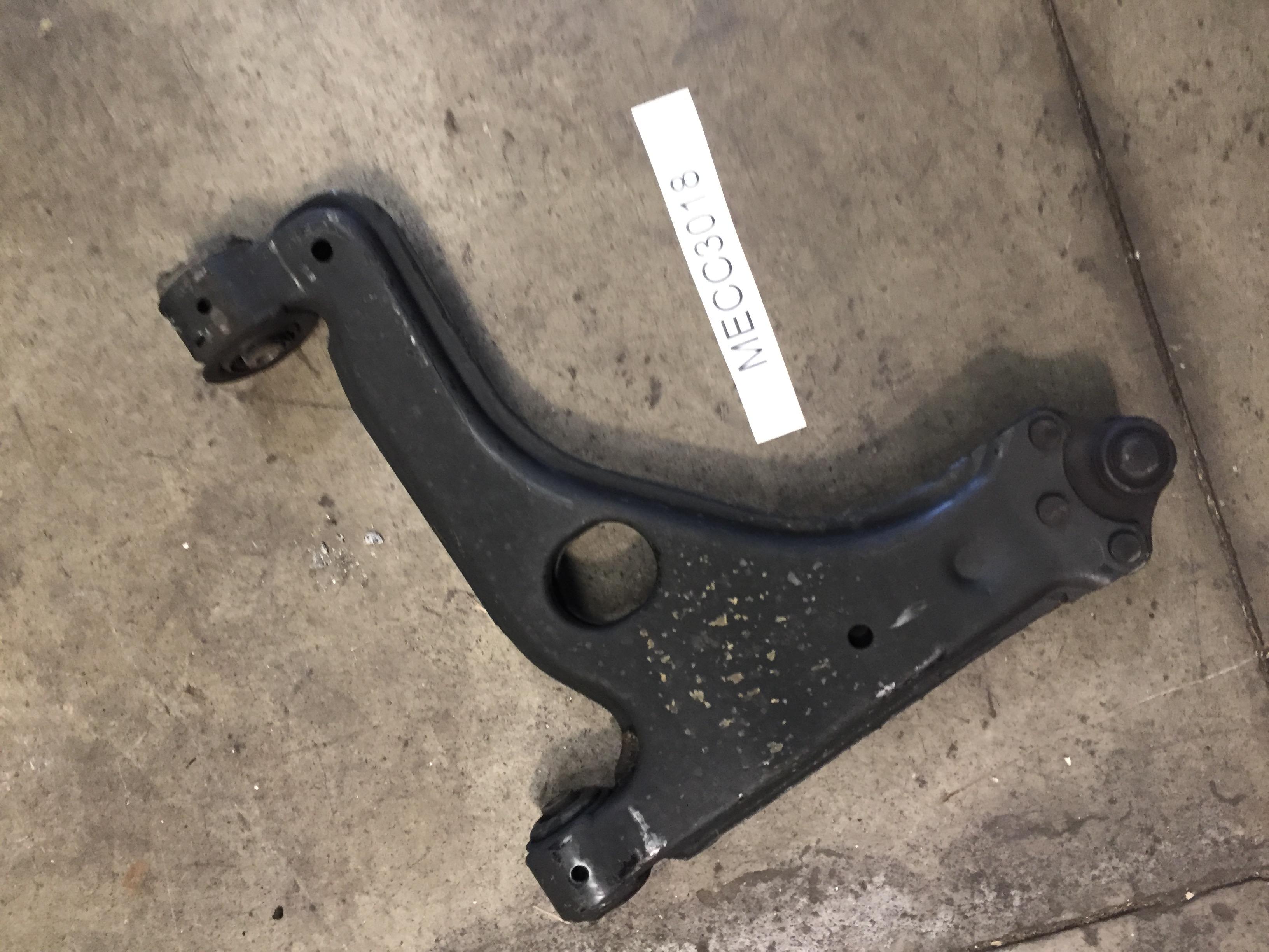 TRAPEZIO ANTERIORE DESTRO OPEL ZAFIRA 1.9 CDTI 8V 2007 MECC3018