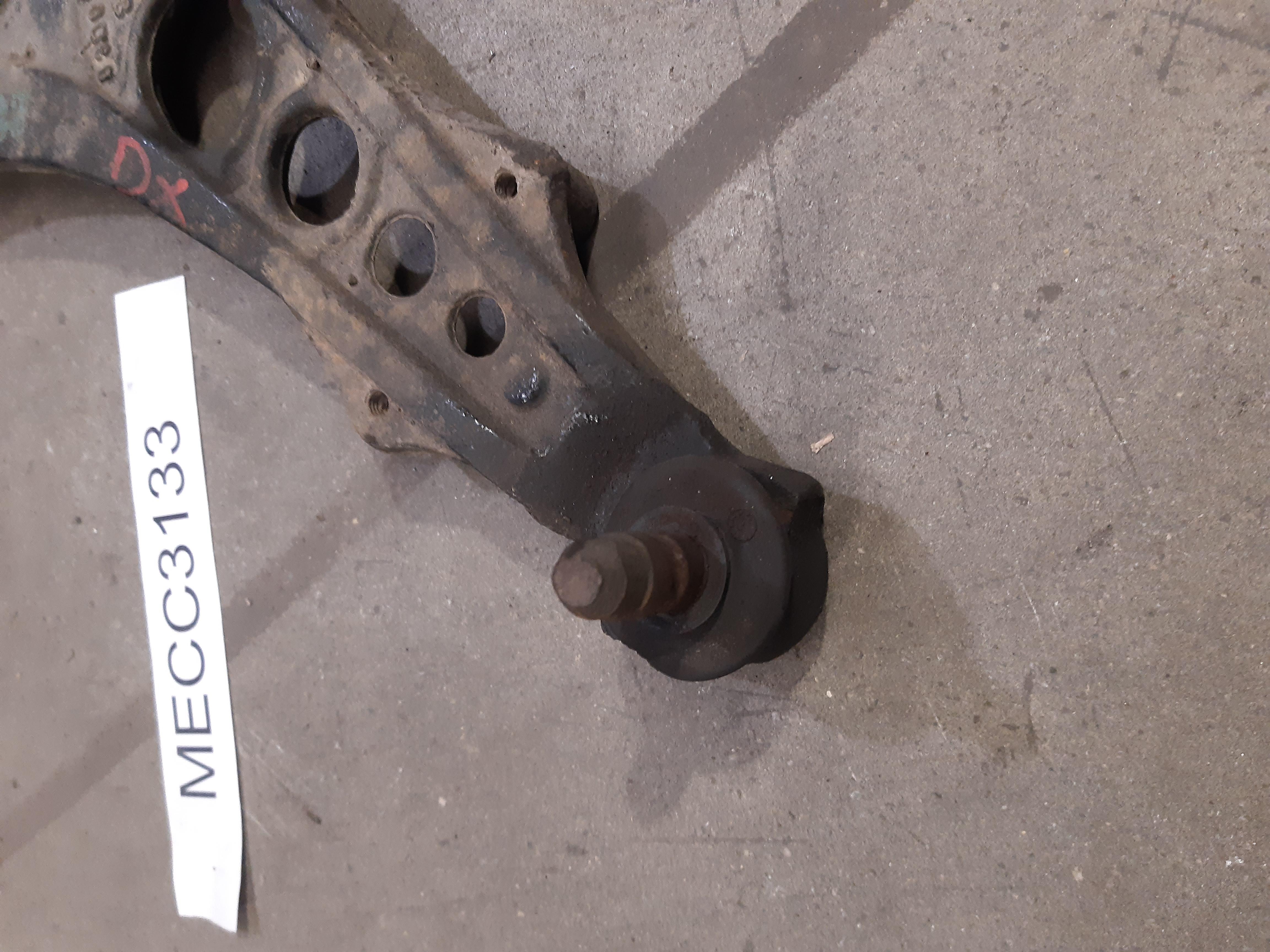 TRAPEZIO ANTERIORE DESTRO FIAT PUNTO/ DOBLO 1.9JTD MECC3133