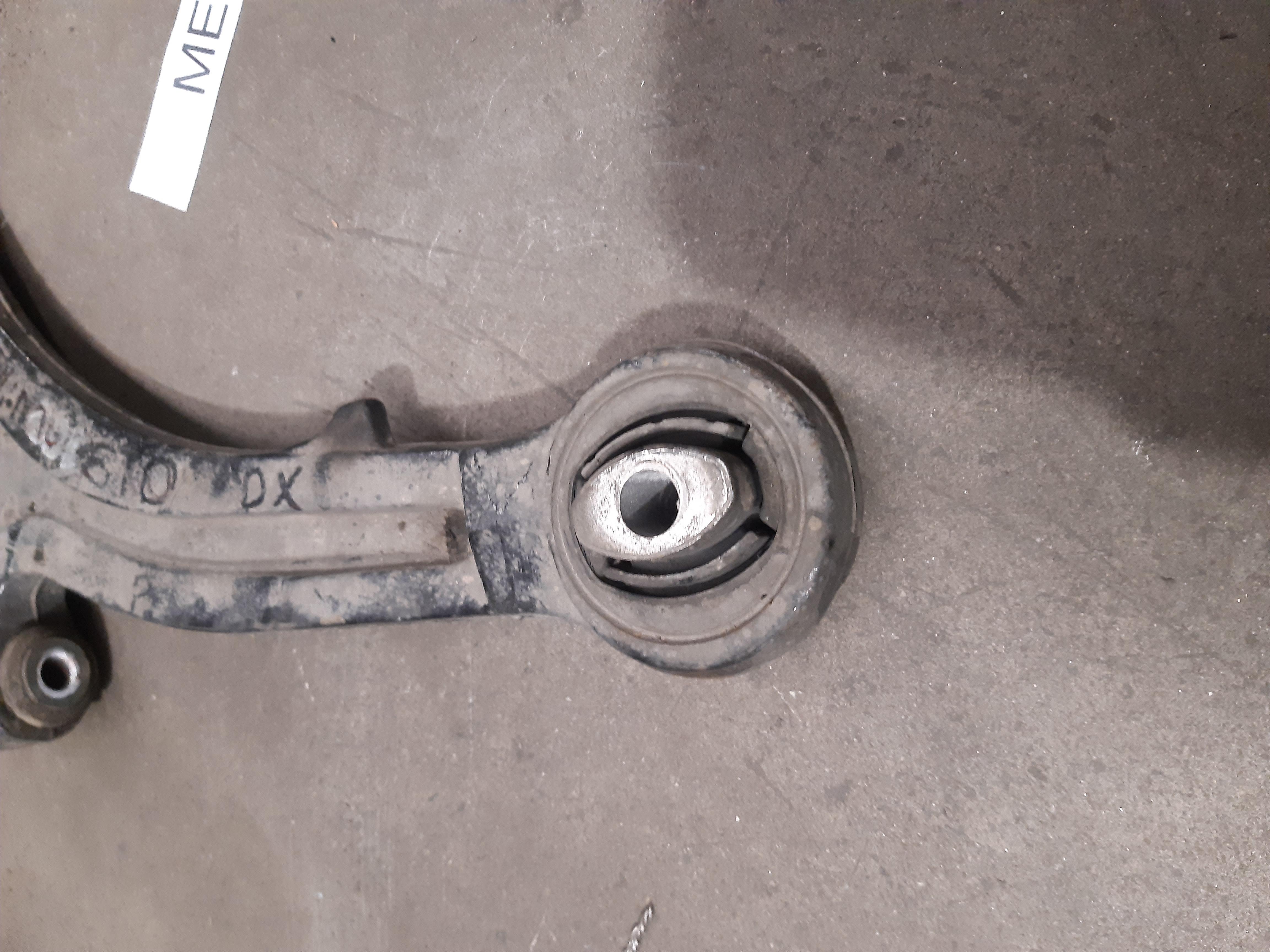 TRAPEZIO ANTERIORE DESTRO FIAT PUNTO/ DOBLO 1.9JTD MECC3134