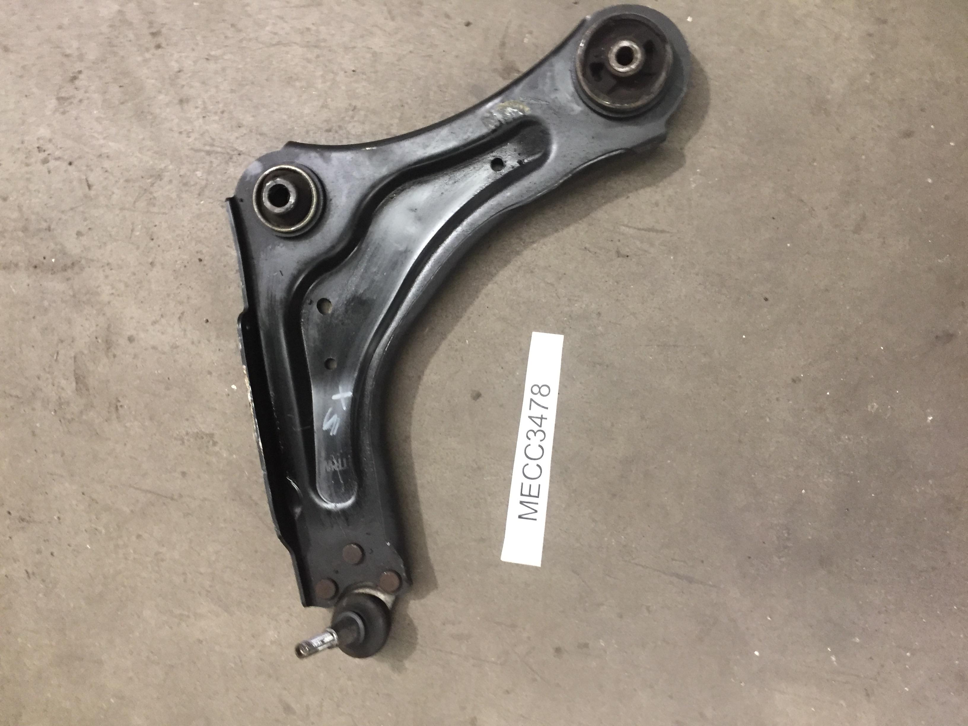 TRAPEZIO ANTERIORE SINISTRO RENAULT LAGUNA 2.0 B 16 V  MECC3478