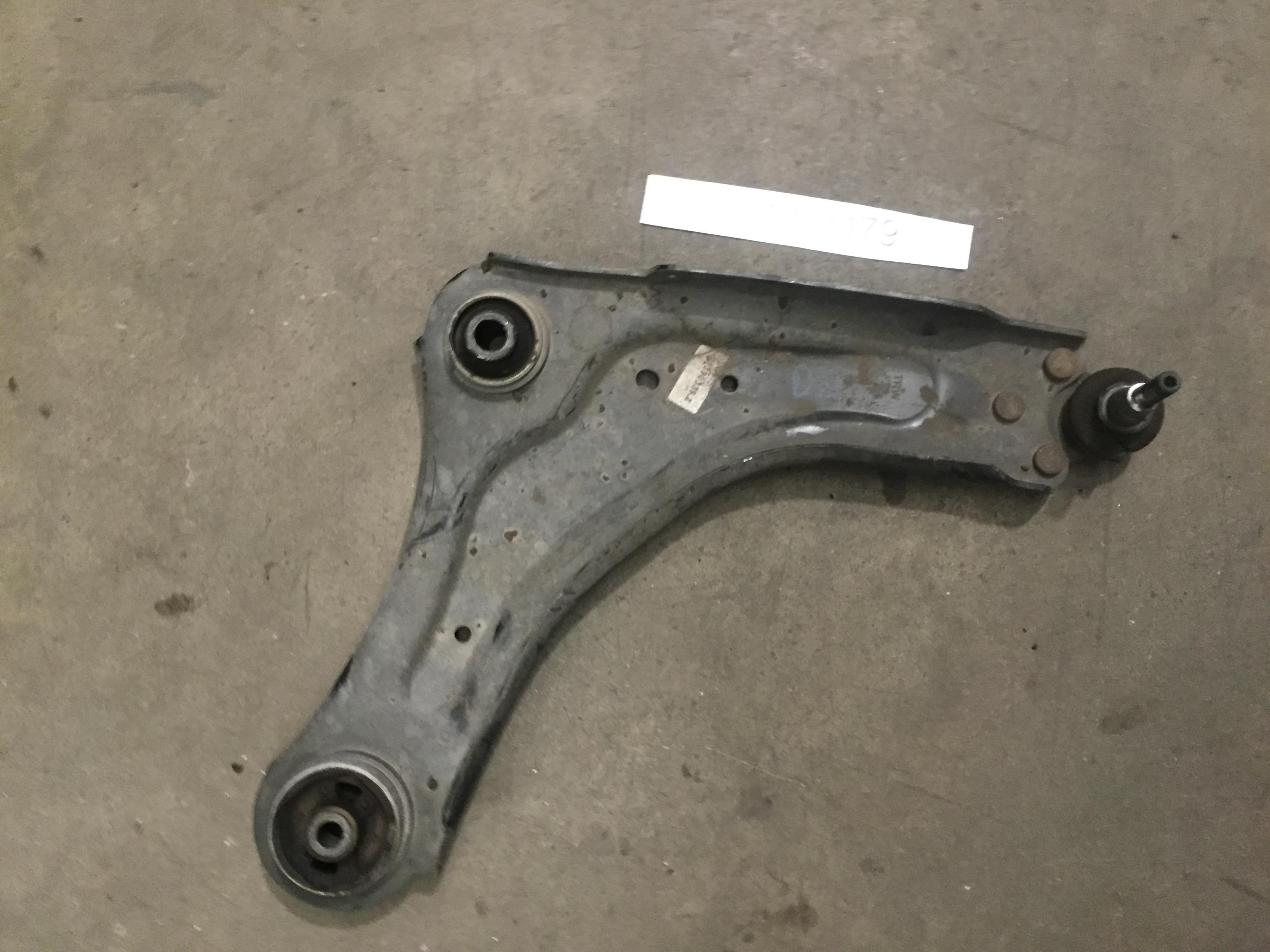 TRAPEZIO ANTERIORE DESTRO RENAULT LAGUNA 2.0 B 16 V MECC3479