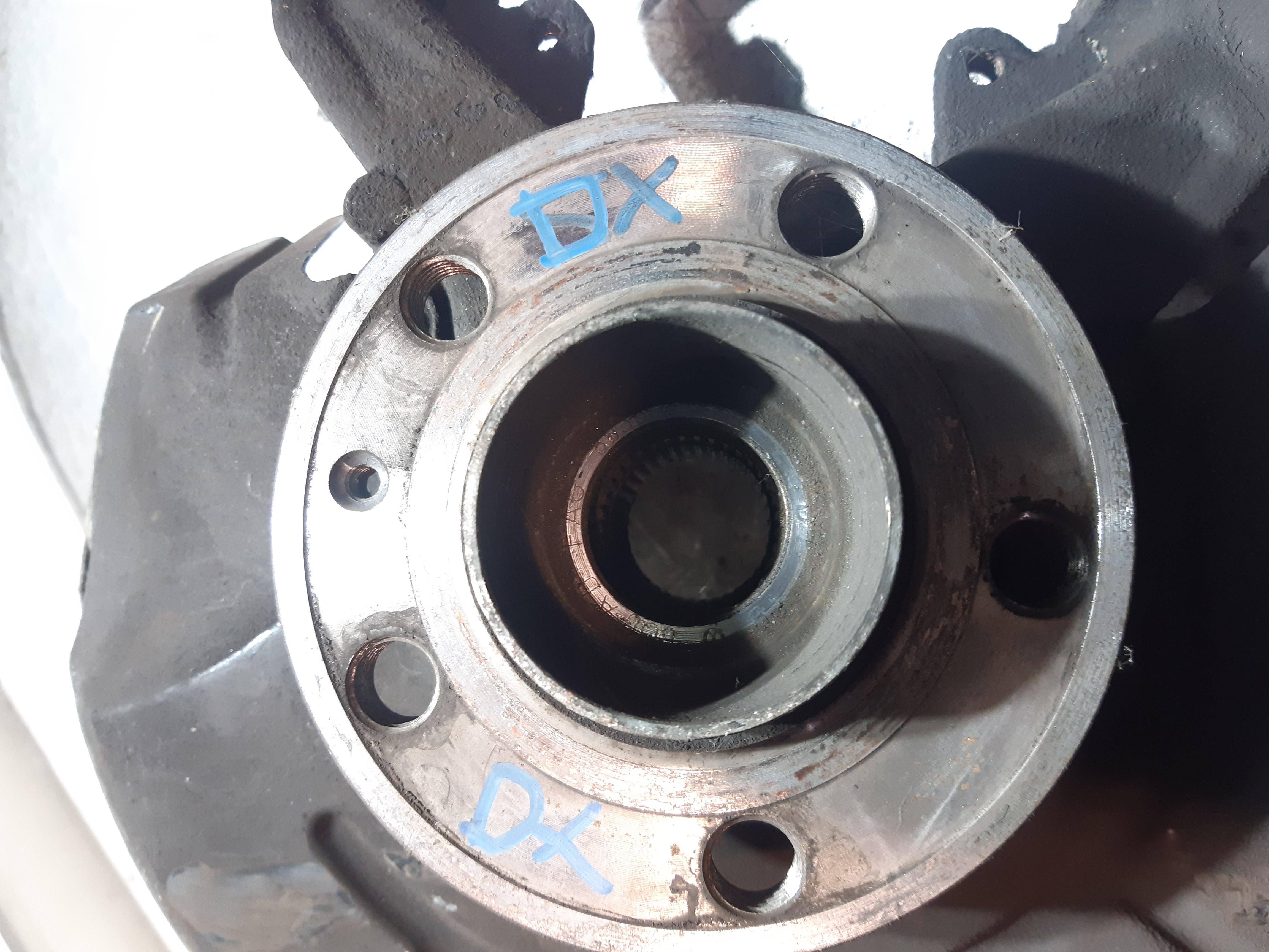 MOZZO ANTERIORE DESTRO VW FOX 1.0B 3 CILINDRI MECC3531