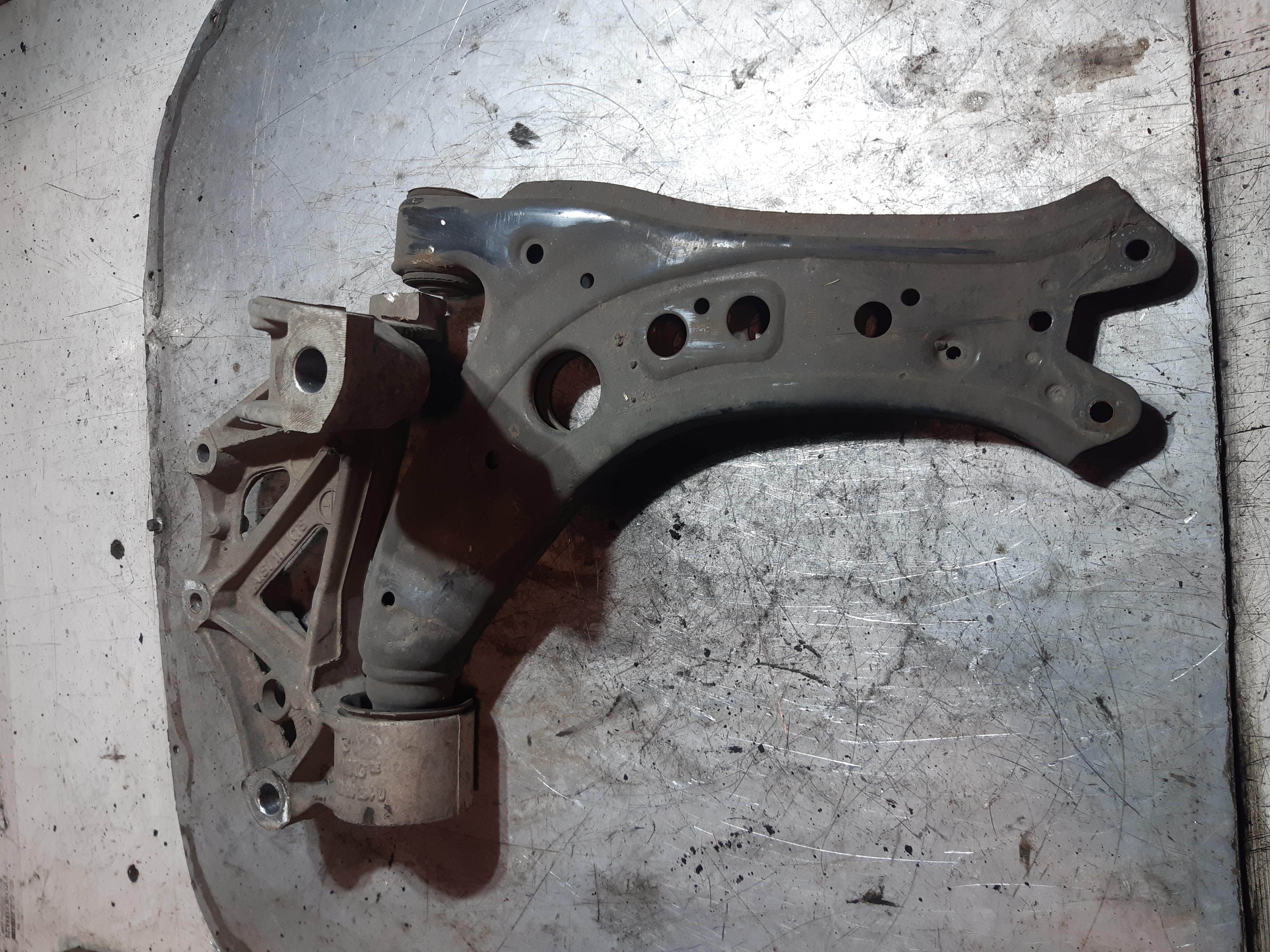 TRAPEZIO ANTERIORE SINISTRO VW FOX 1.0B 3 CILINDRI MECC3521