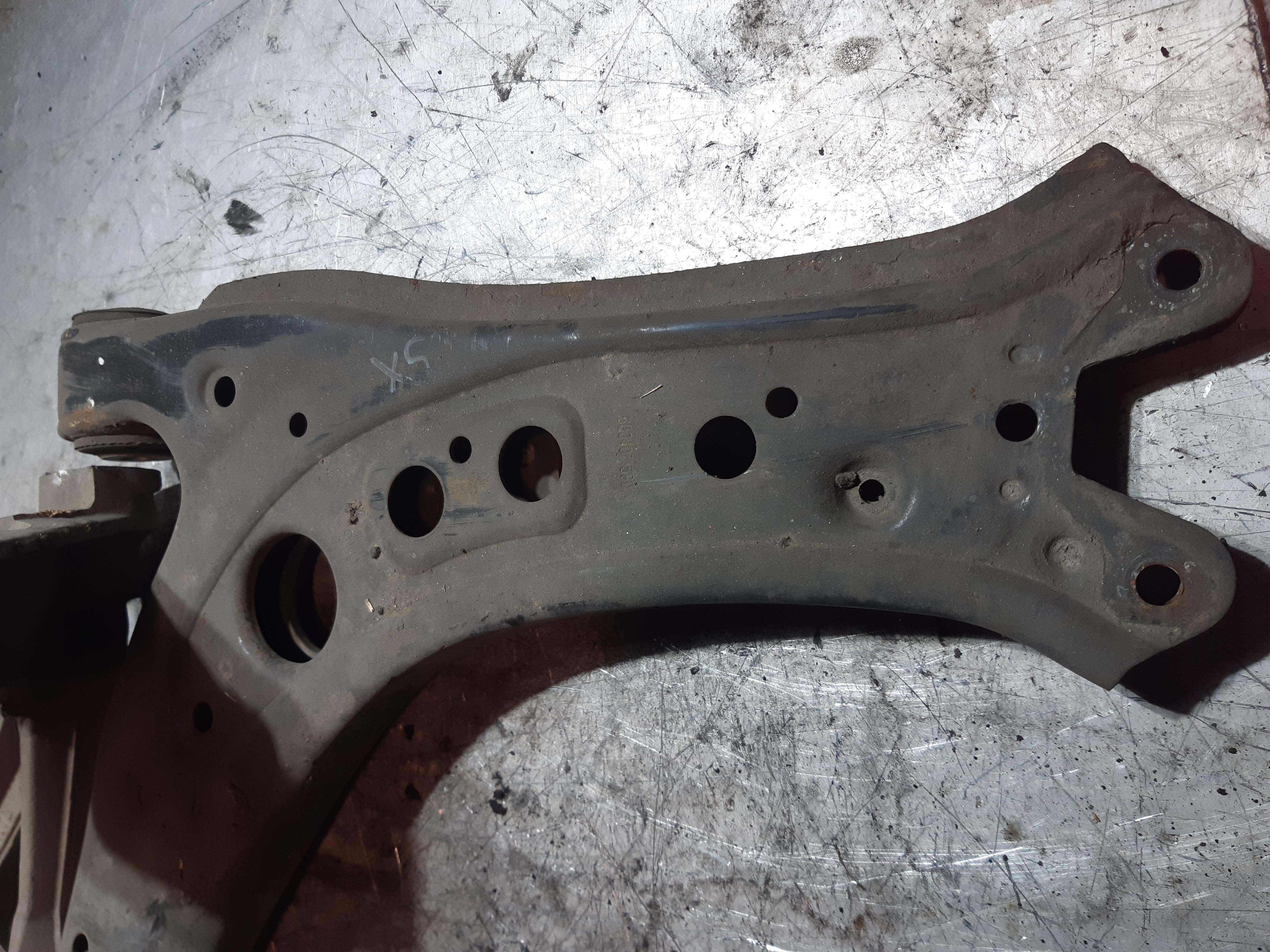 TRAPEZIO ANTERIORE SINISTRO VW FOX 1.0B 3 CILINDRI MECC3521