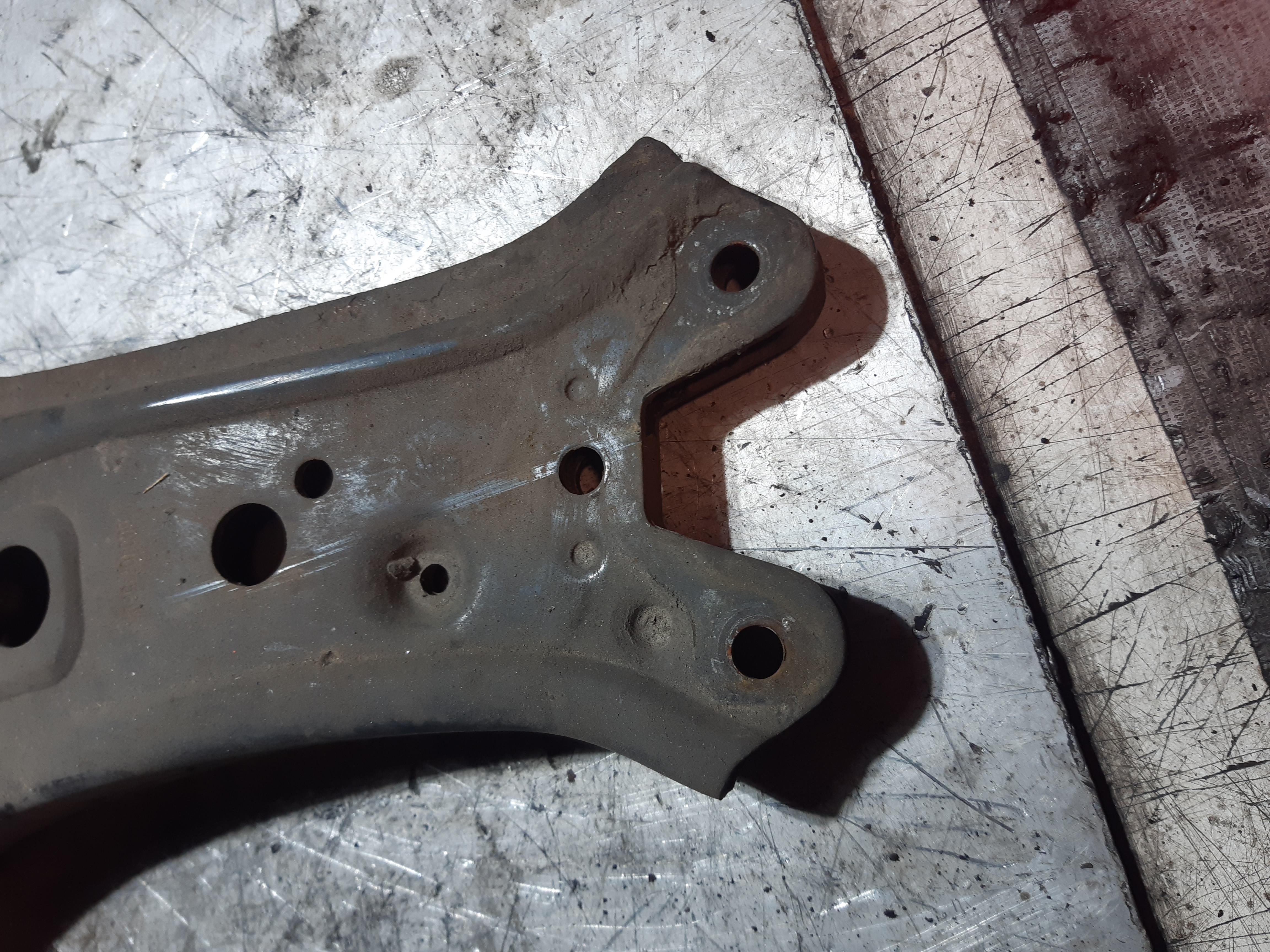 TRAPEZIO ANTERIORE SINISTRO VW FOX 1.0B 3 CILINDRI MECC3521