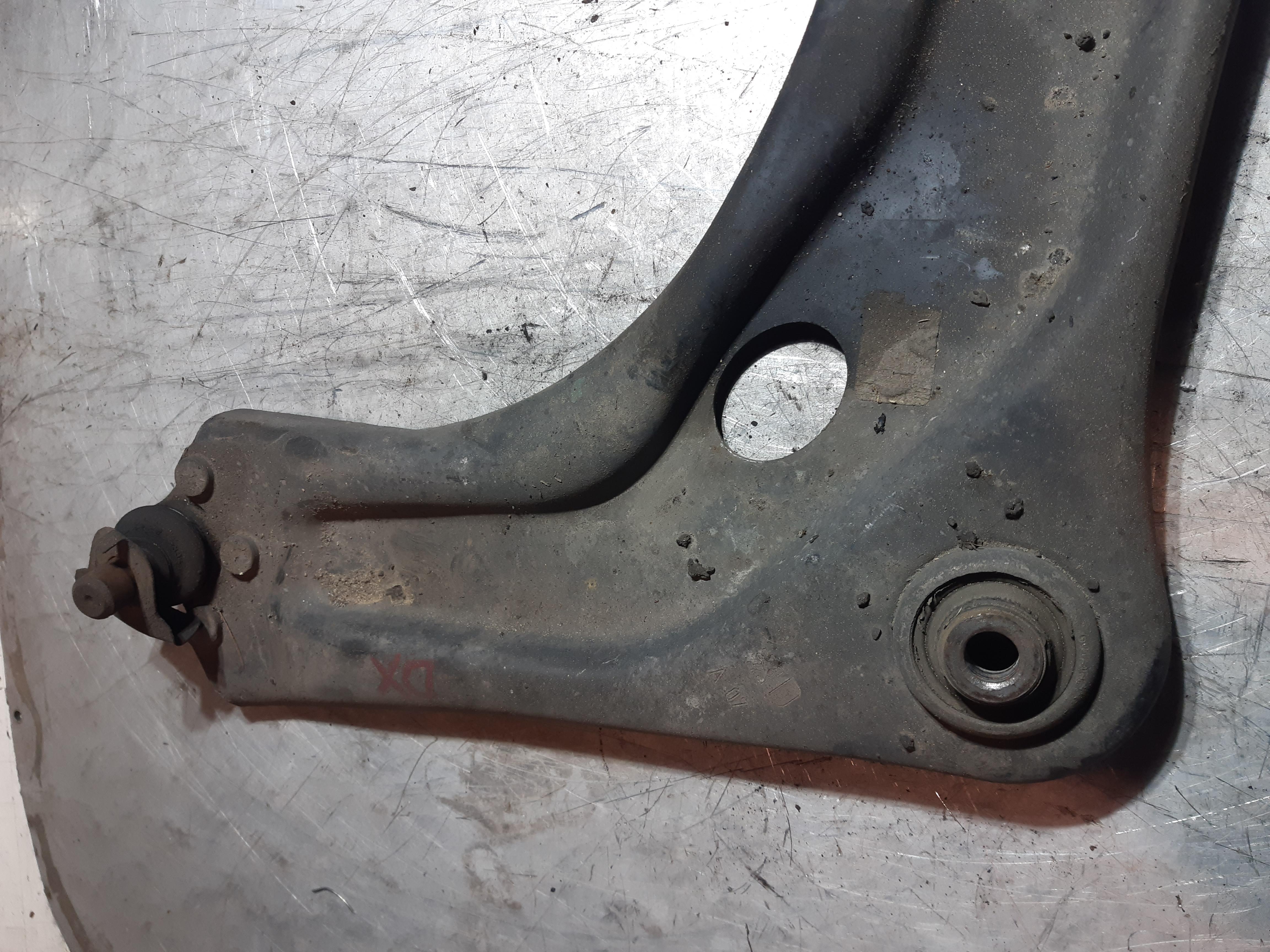 TRAPEZIO ANTERIORE DESTRO PEUGEOT 207 1.6HDI 2008 MECC3872