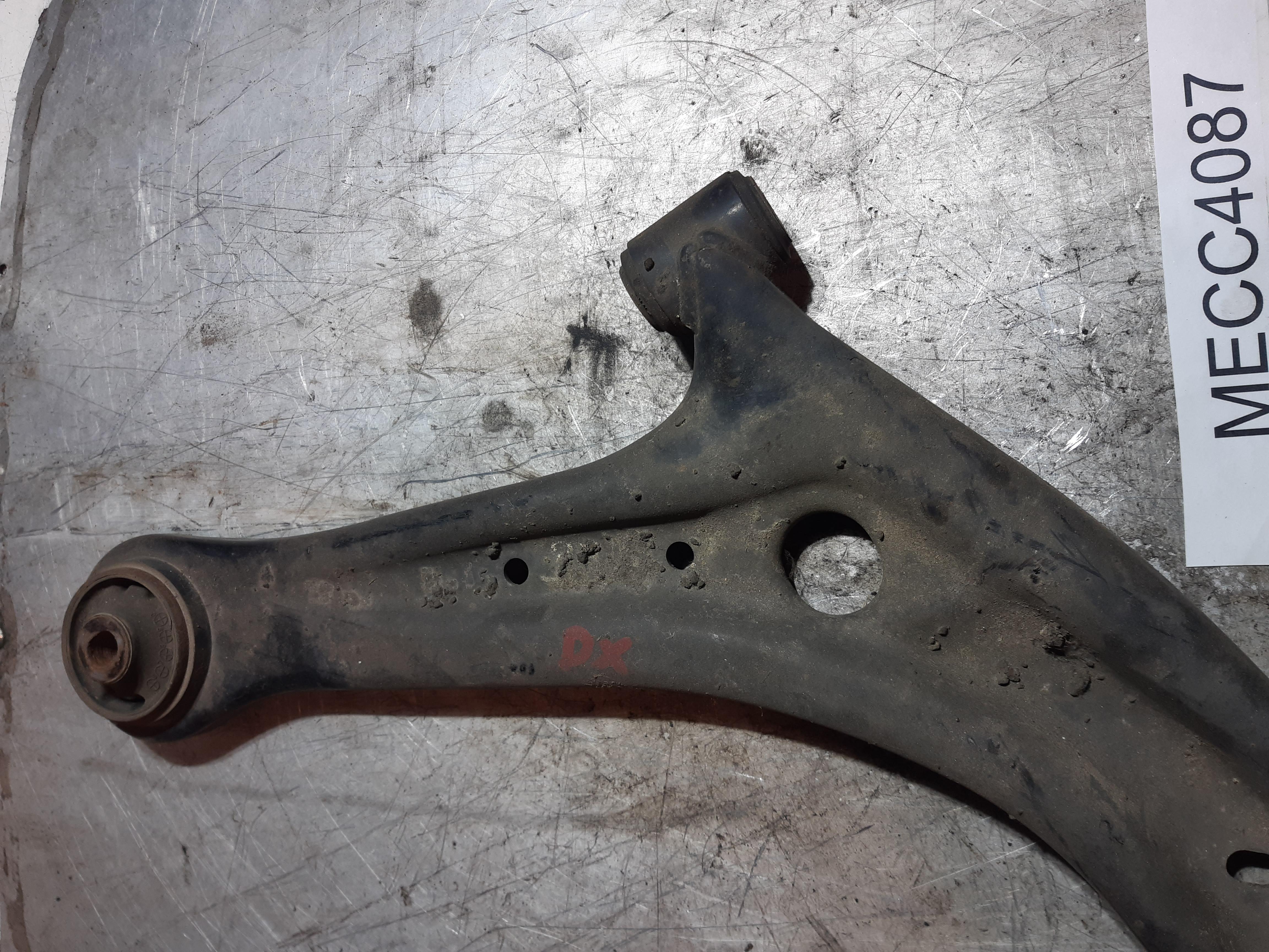 TRAPEZIO ANTERIORE DESTRO MAZDA 2 1.3B 2007 MECC4087