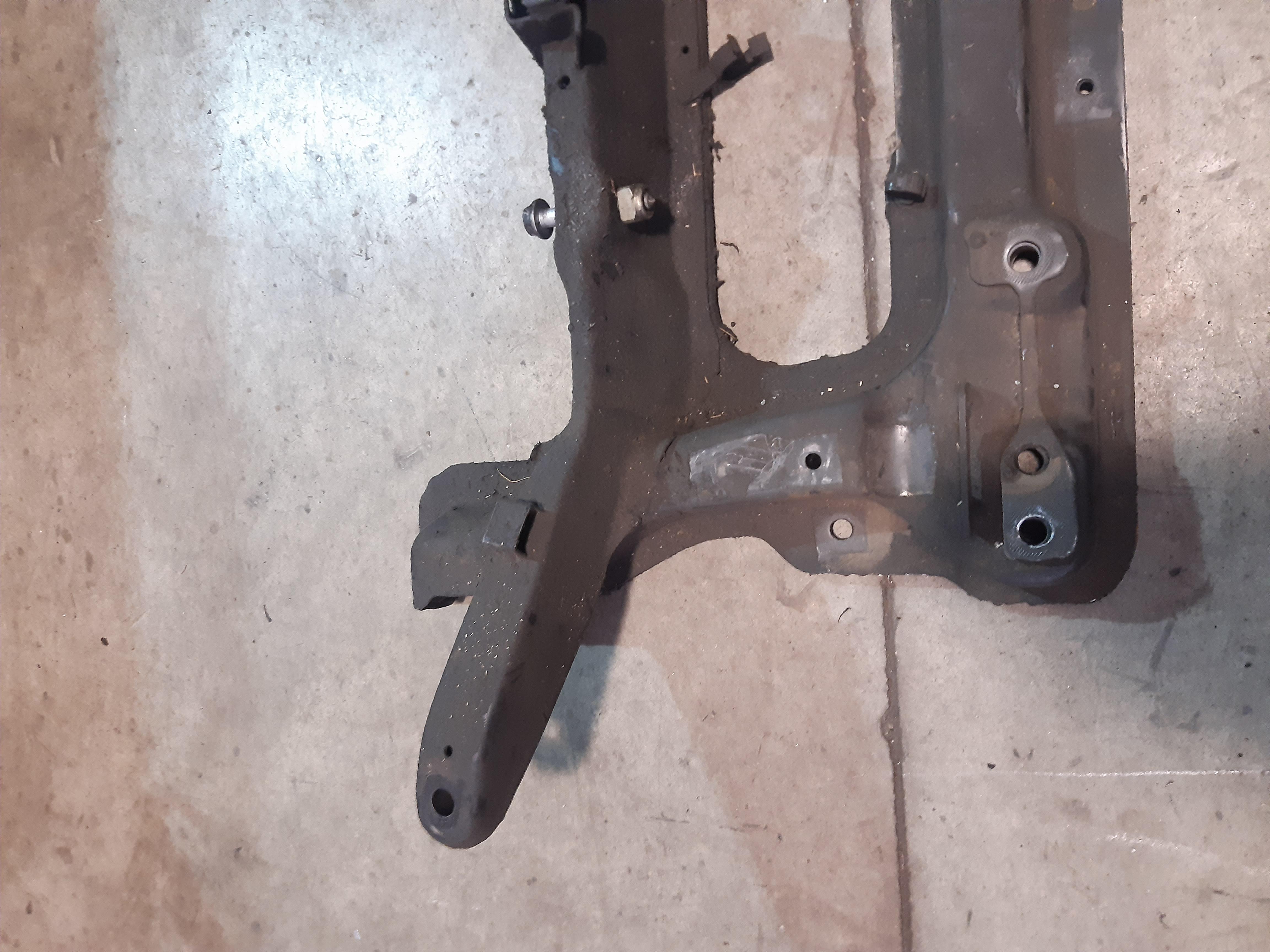 CULLA MOTORE ANTERIORE CITROEN BERLINGO 2.0HDI MECC4225