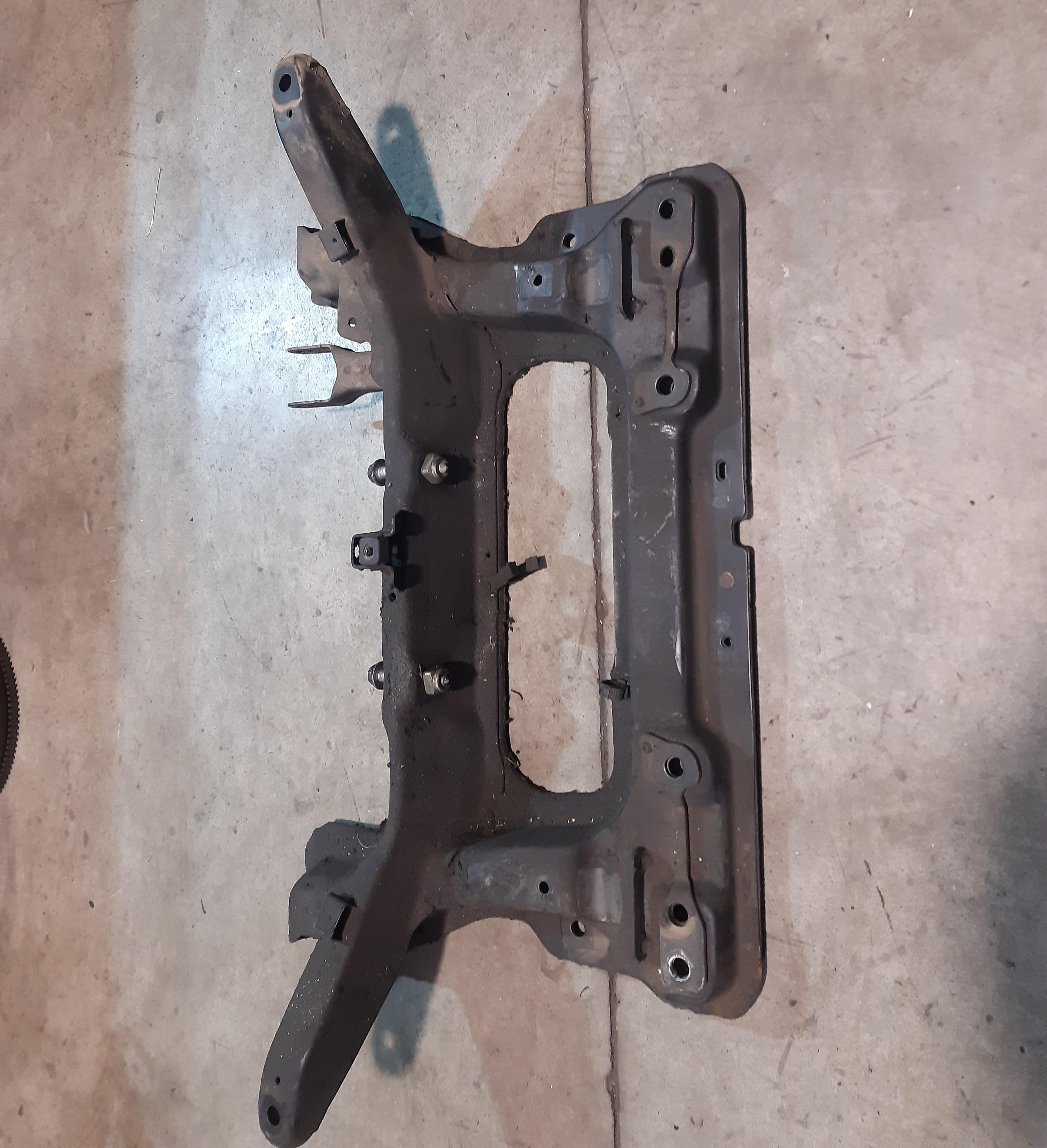 CULLA MOTORE ANTERIORE CITROEN BERLINGO 2.0HDI MECC4225