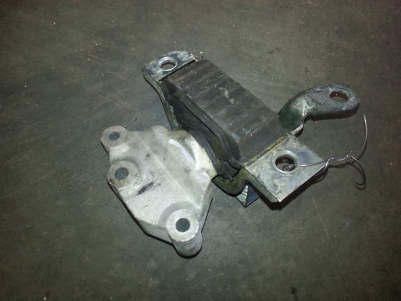 Supporto motore fiat 500 1.3 MJ 2001