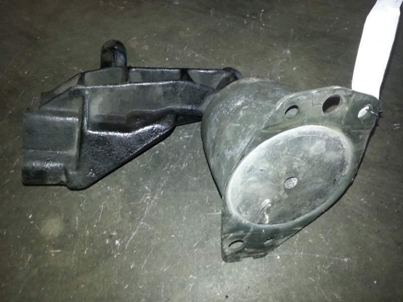 Supporto motore alfa romeo 147 1.9 JTD