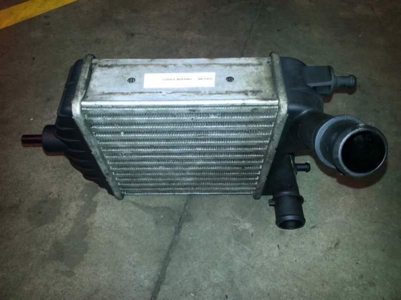 Radiatore intercooler usato Lancia musa 1.3 mj del 2007