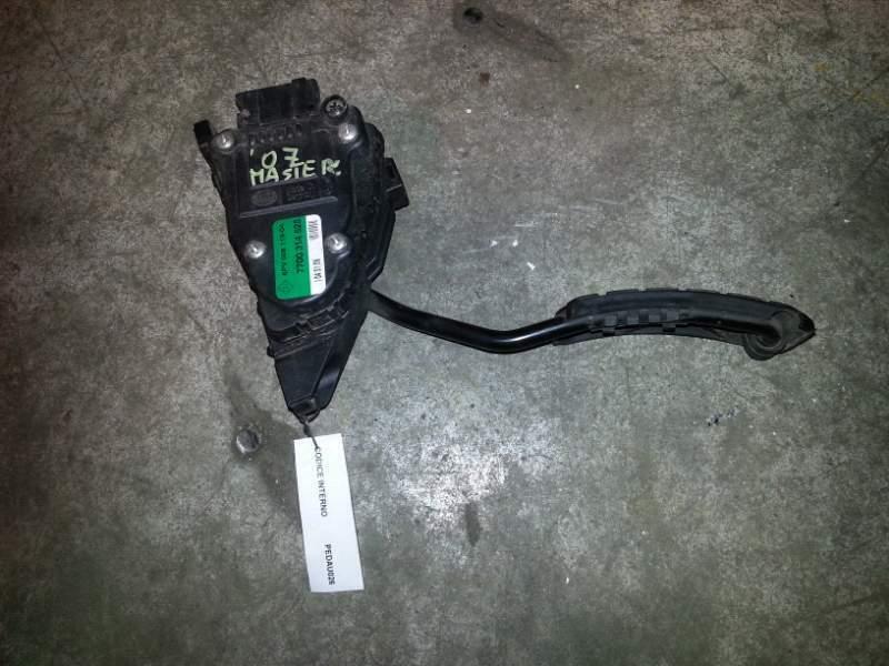 Pedale acceleratore usato per Renault master 2.5 dci 2007