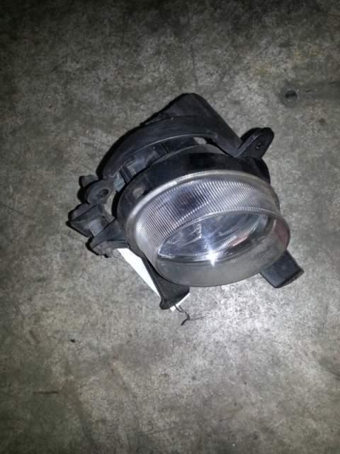 Faro fendinebbia anteriore dx per kia carens2.0 TD del 2006