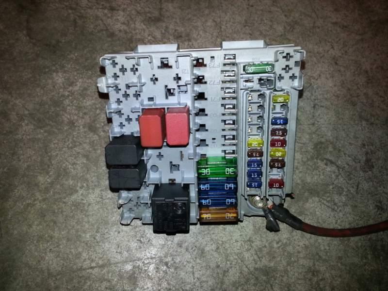 Centralina relè fusibili usata Fiat panda 1.1 del 2006